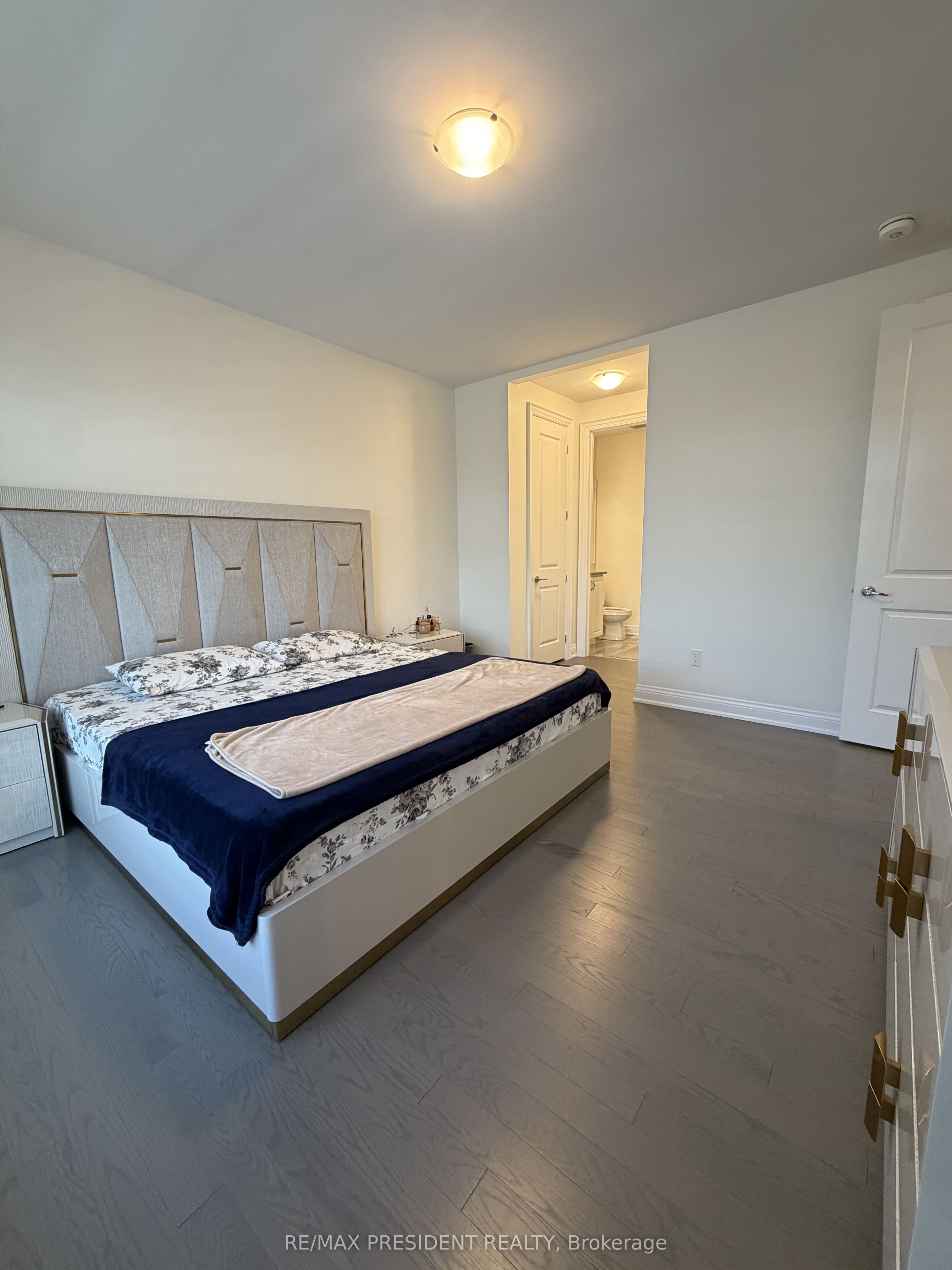 Unit Room - 115 Ballantyne Boulevard, Vaughan 3
