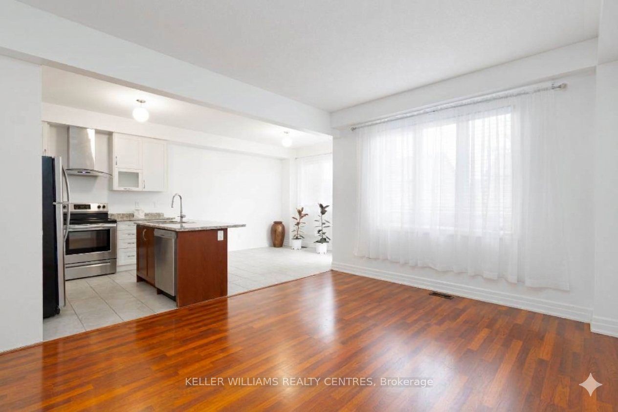 18 Hutton Crescent, Essa 5