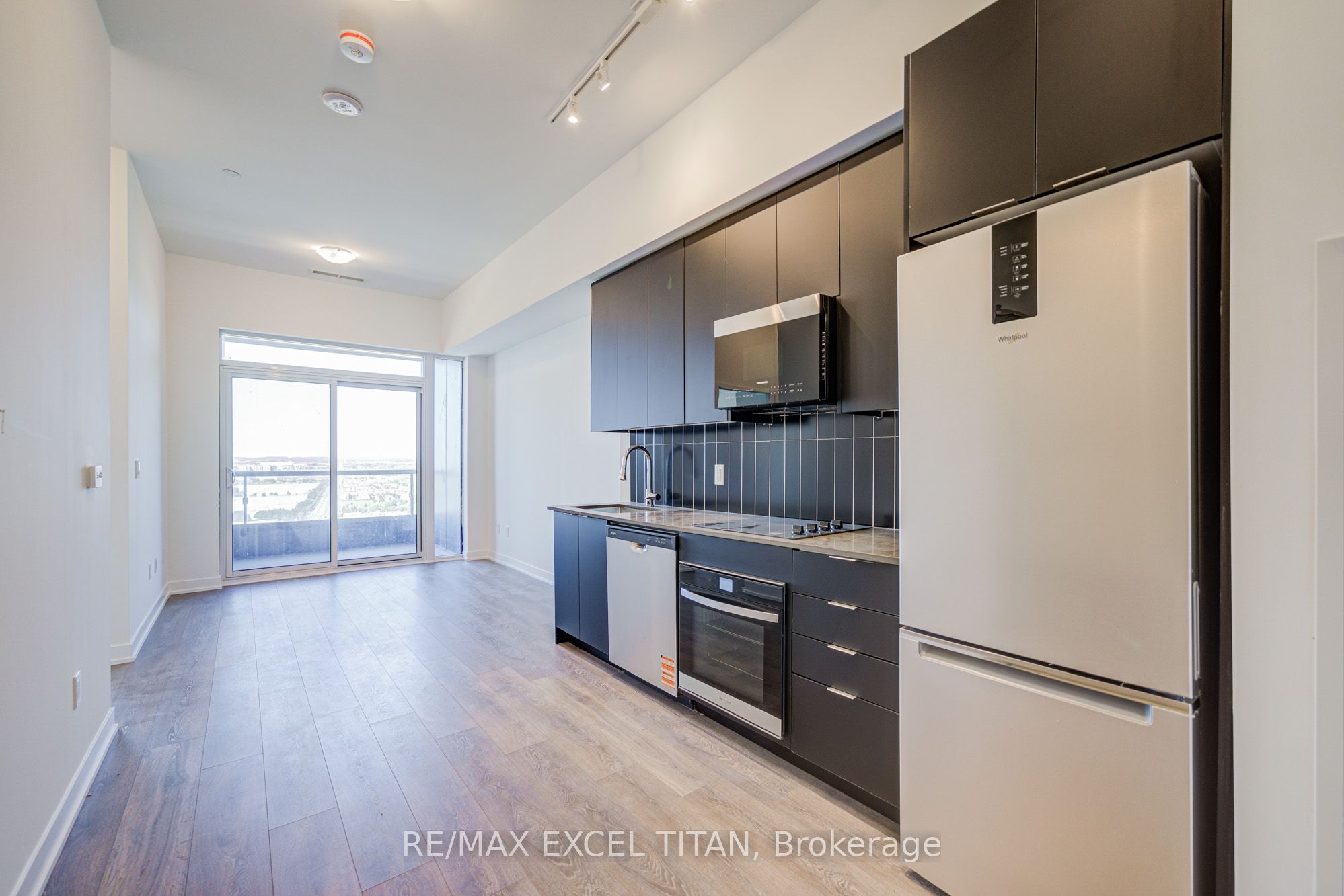 Unit 3003 - 498 Caldari Road N, Vaughan 4