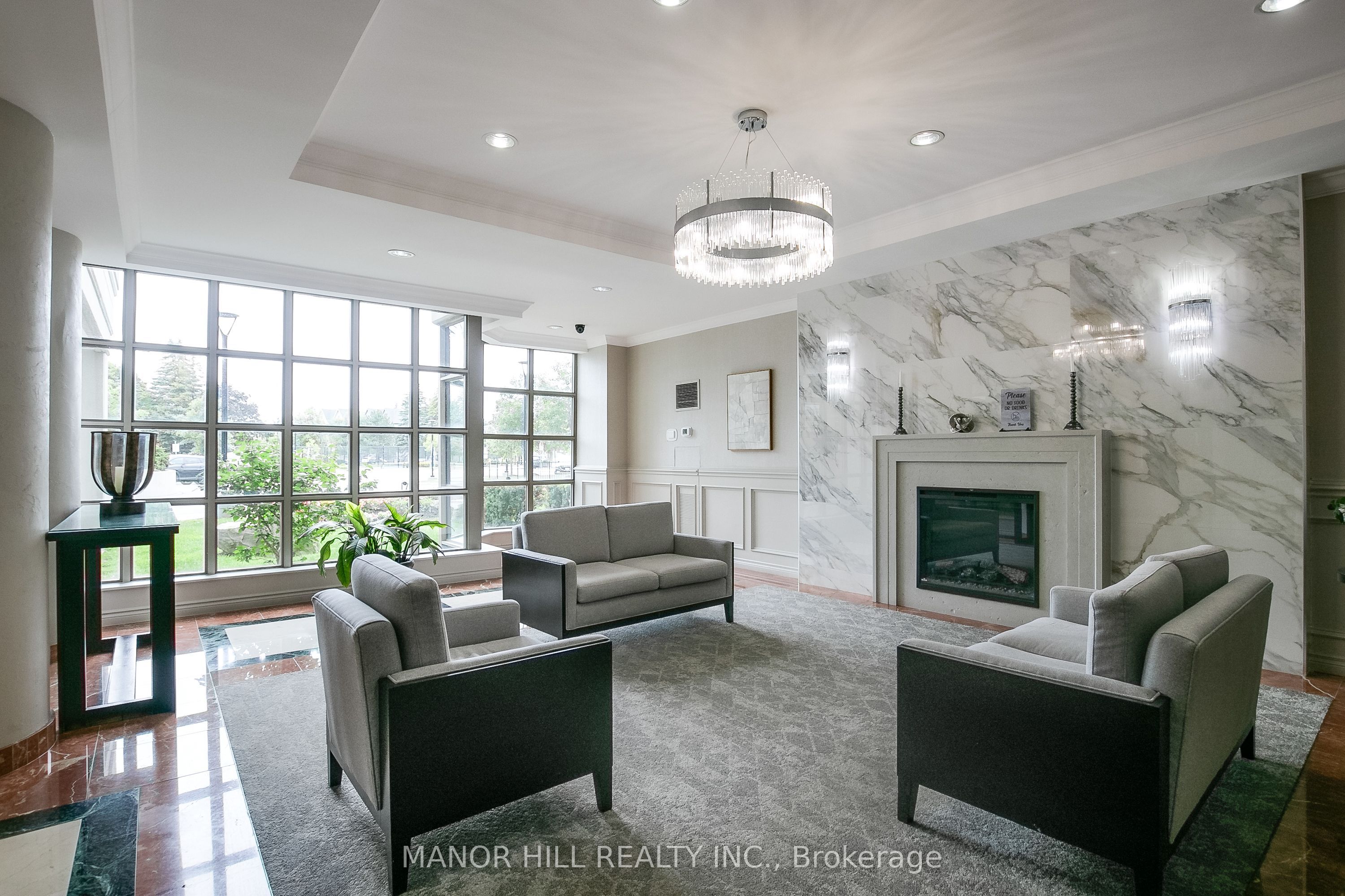 Unit 814 - 11 Townsgate Drive, Vaughan 3