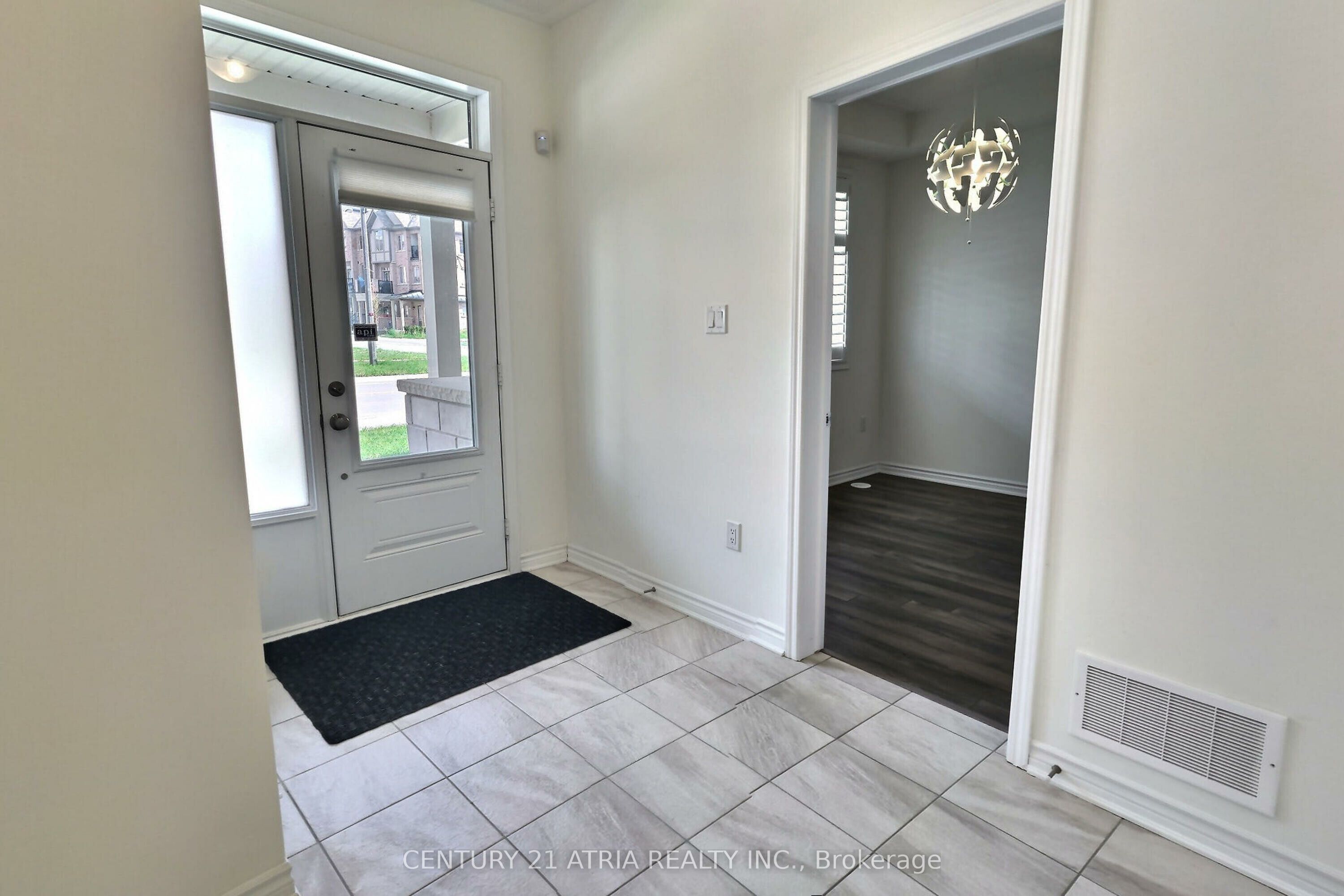 66 Cornell Centre Boulevard, Markham 4