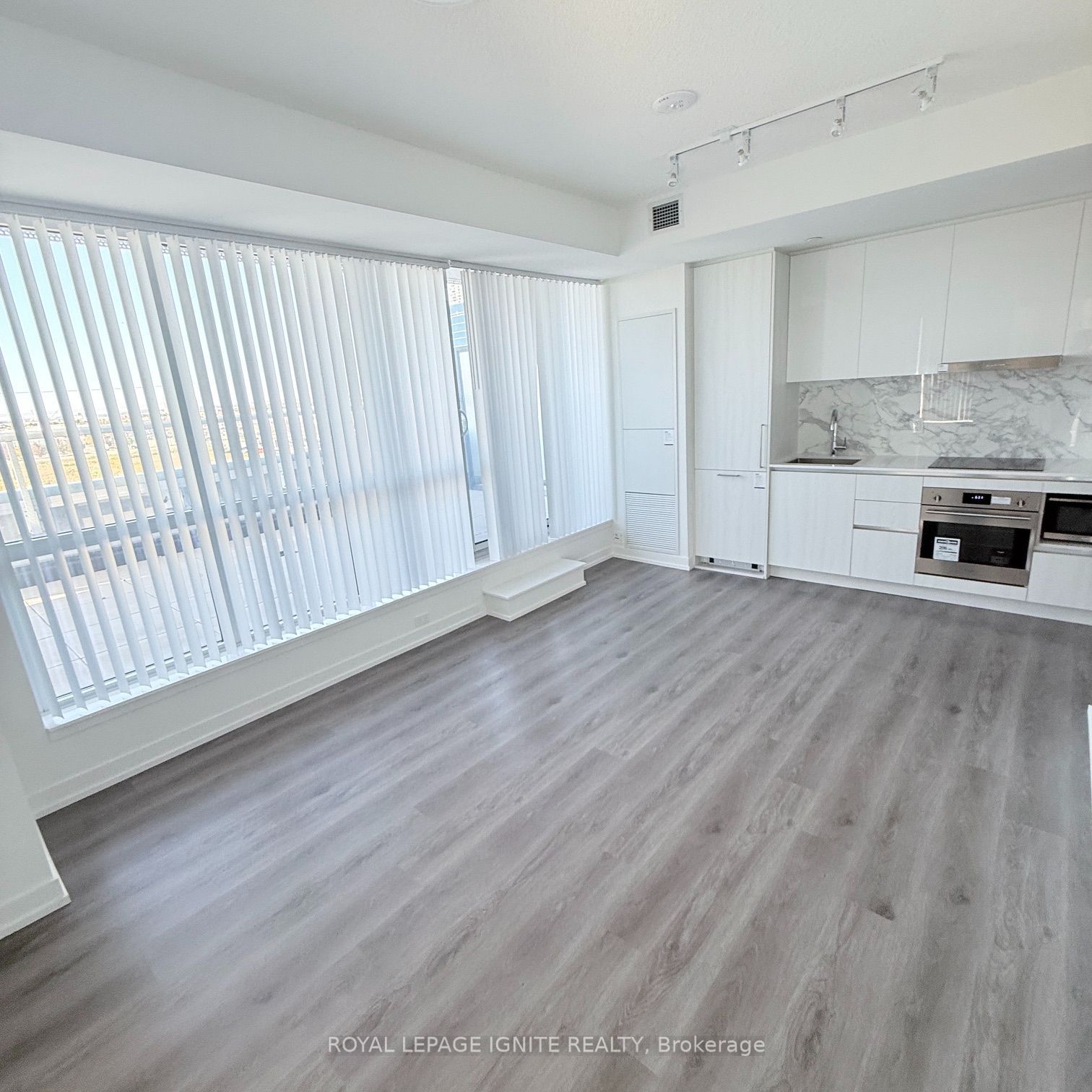 Unit 508 - 225 Commerce Street, Vaughan 4