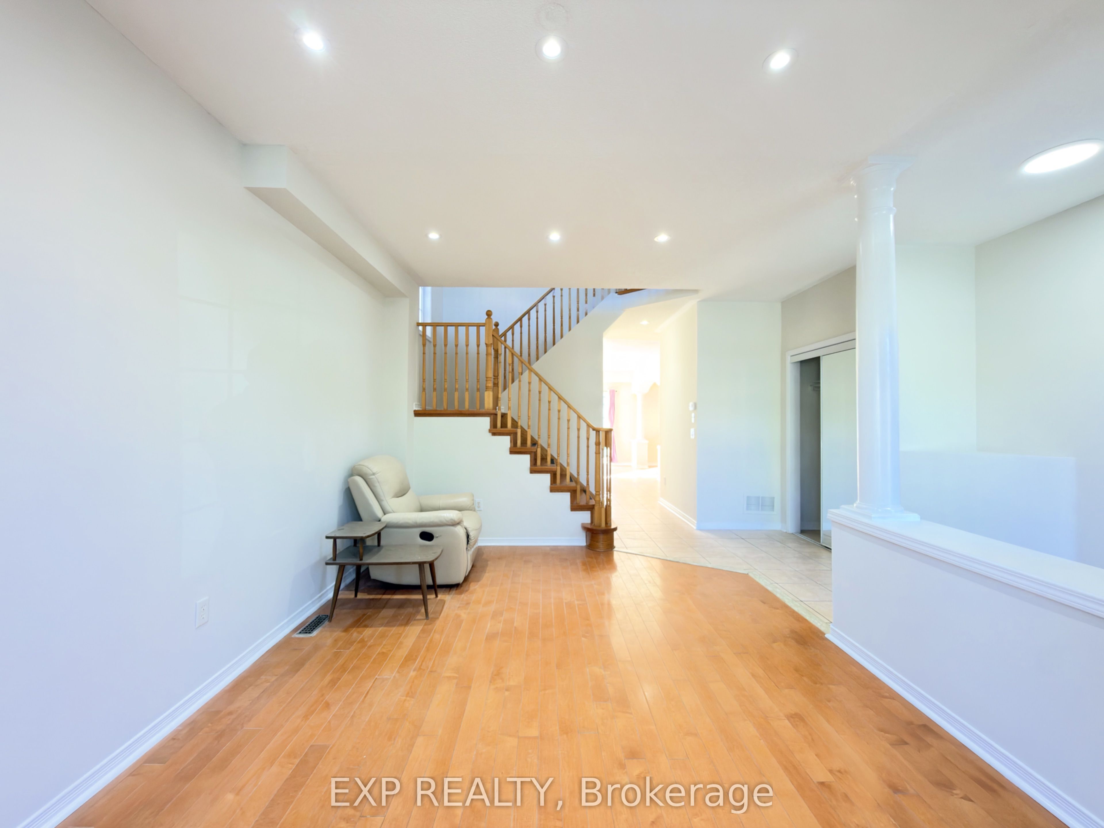 7 Davidoff Street, Markham 5