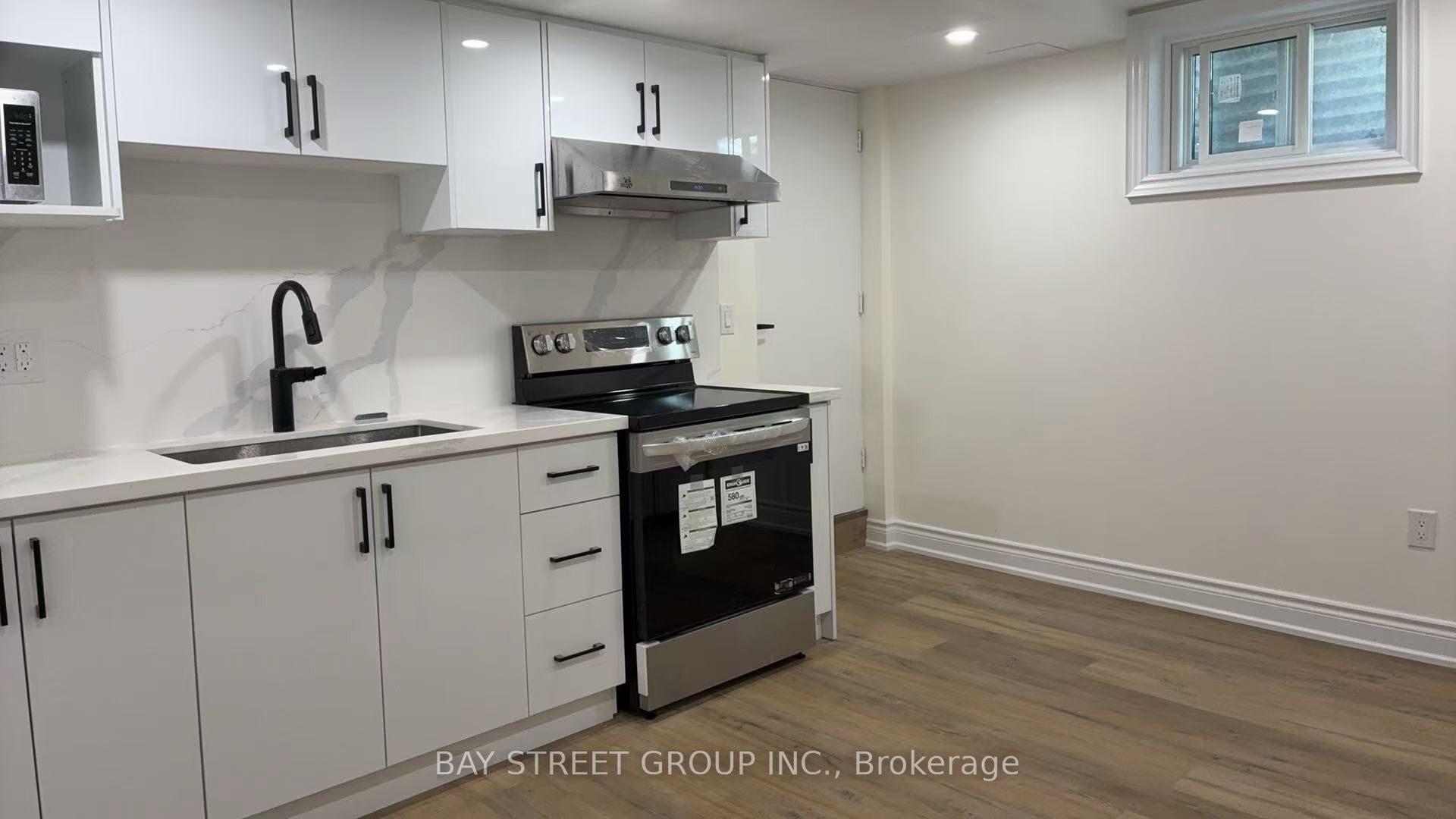 27 Sycamore Drive, Markham 2