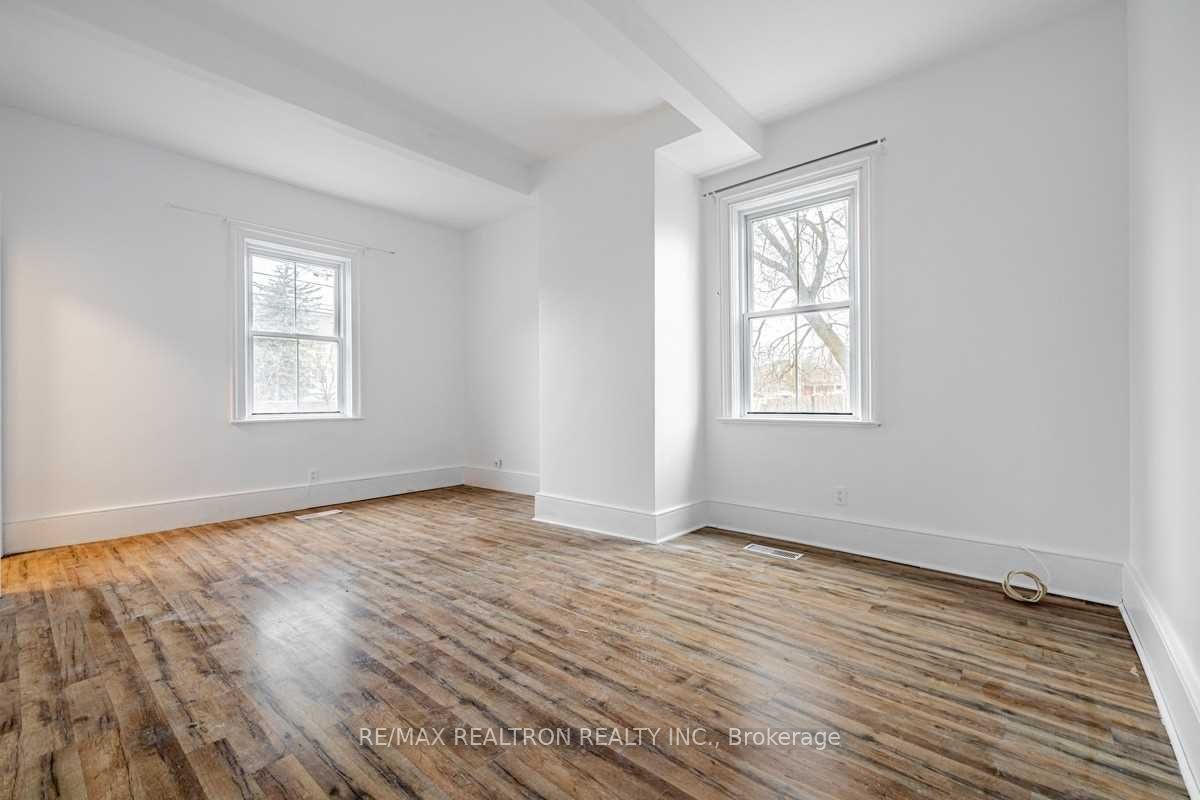 Unit Front - 14 John Street, Markham 4