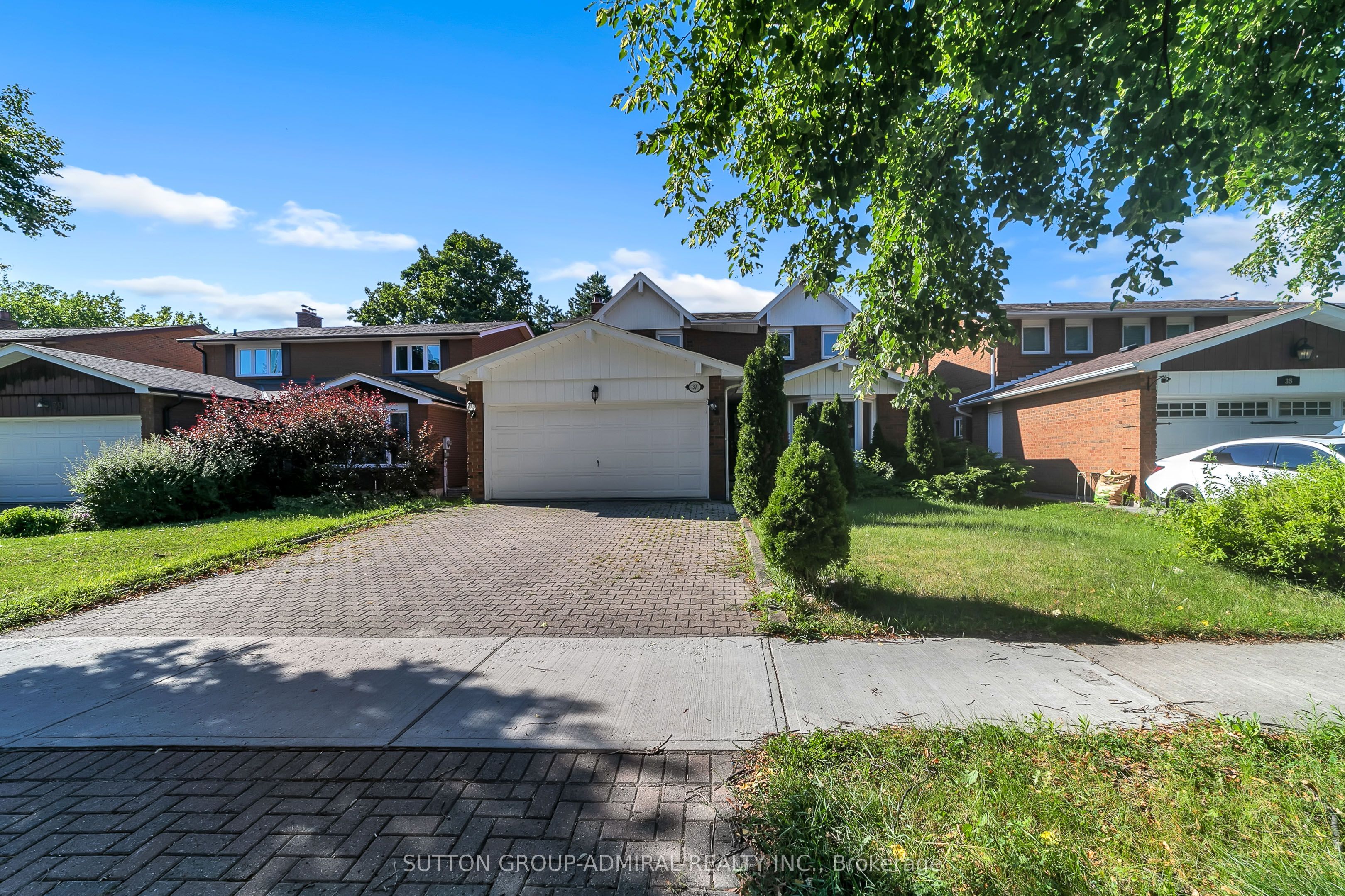 37 Gretman Crescent, Markham 2
