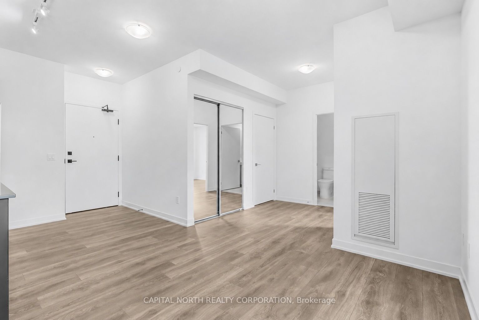 Unit 1619 - 10 Abeja Street, Vaughan 4