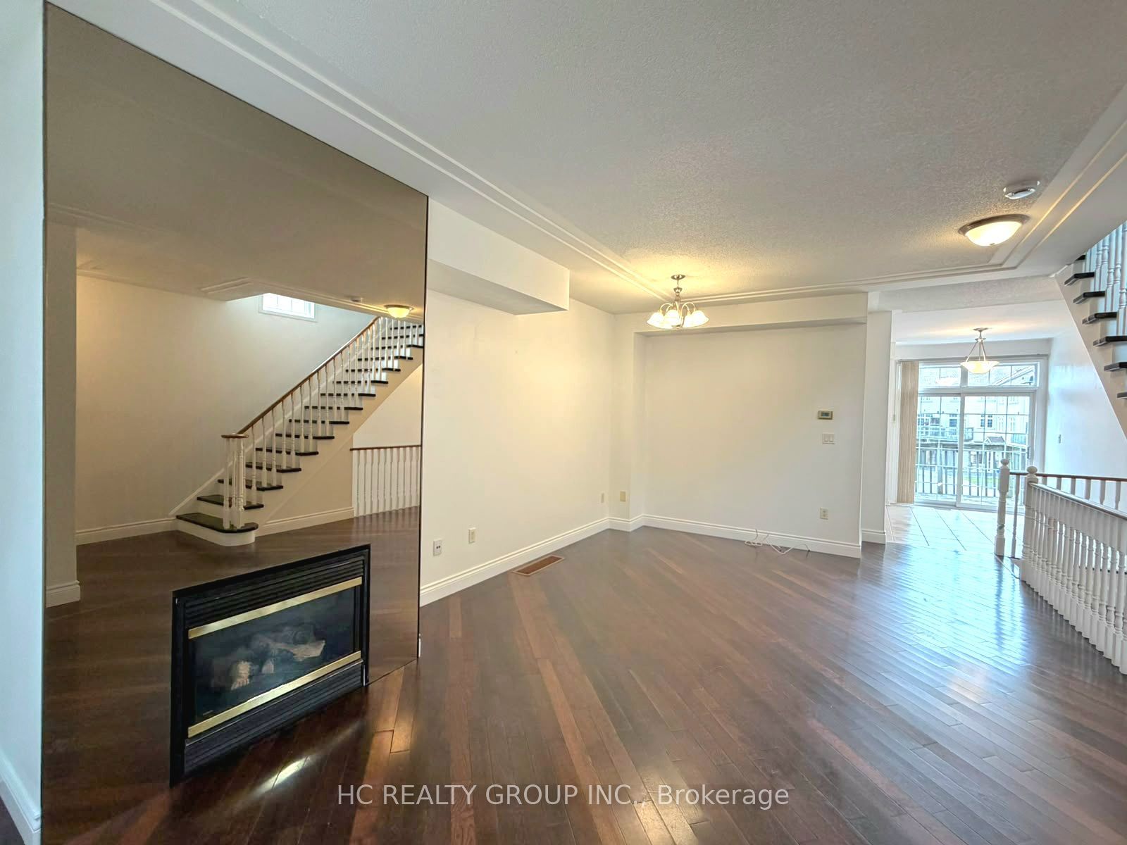 Unit 19 - 10 Post Oak Drive, Richmond Hill 2