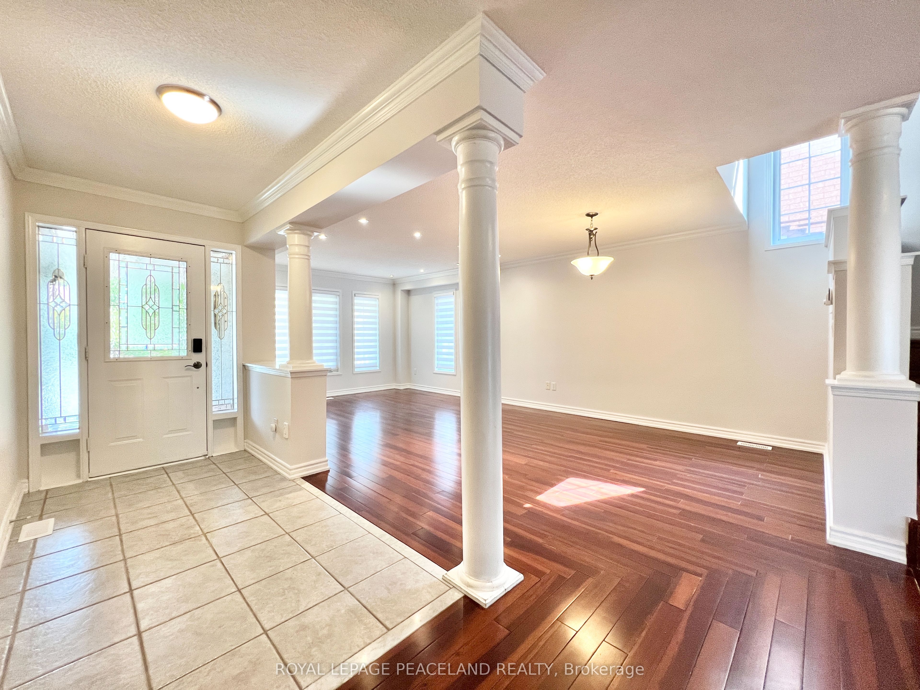 54 Treasure Road, Vaughan 4