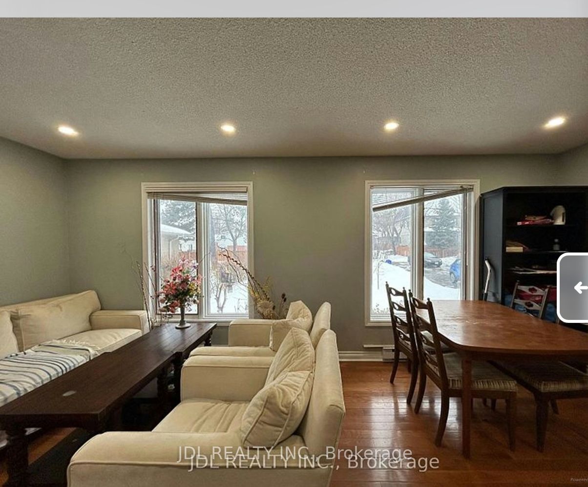 Unit Bedroom A Main Floor - 110 Robinson Street, Markham 2