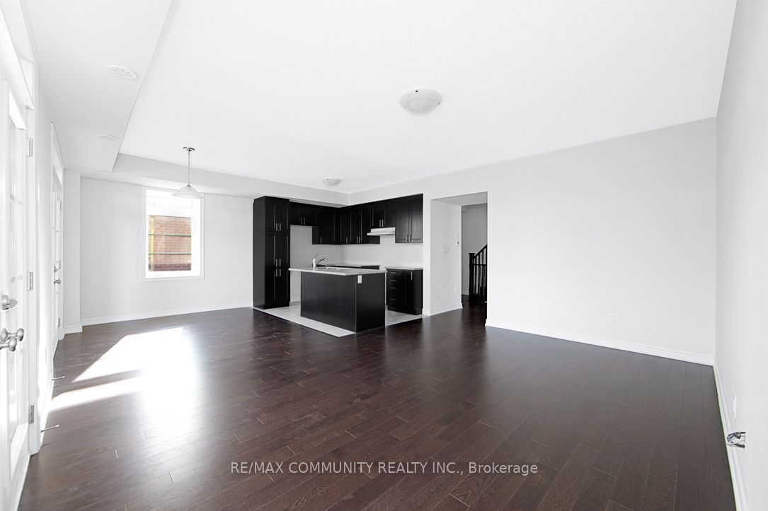Unit B - 101 Luzon Avenue, Markham 5