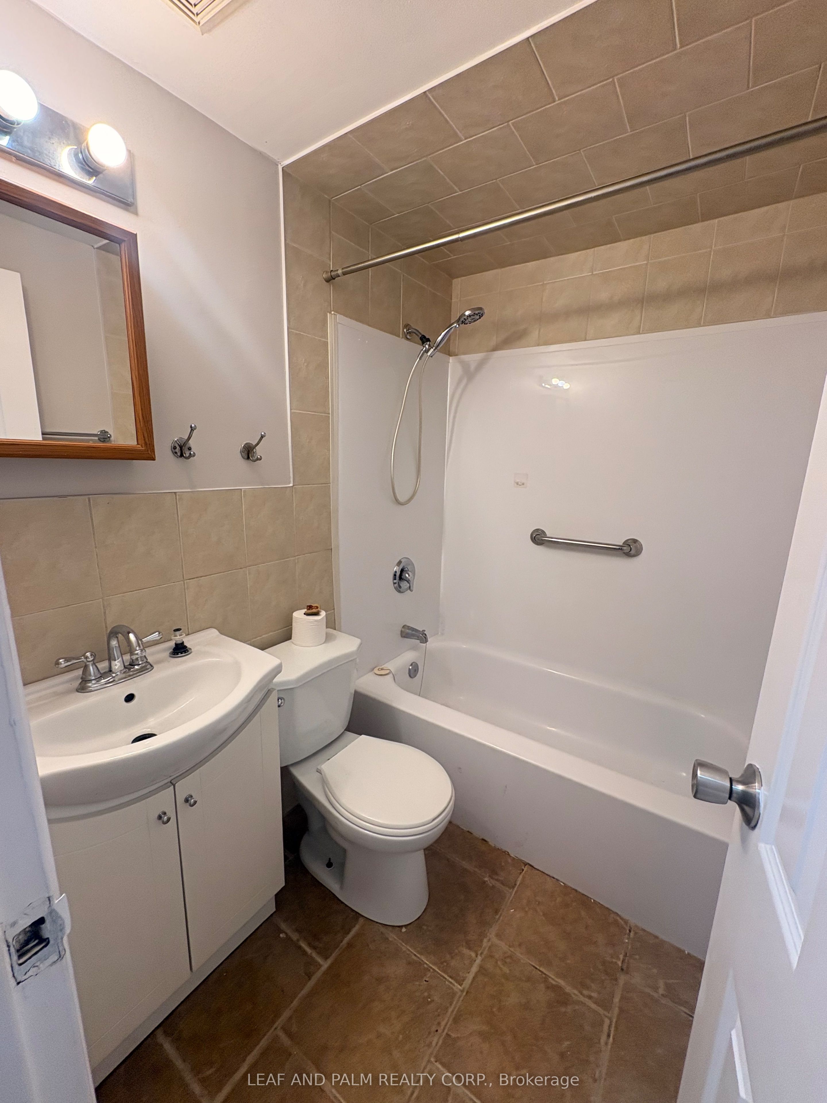 Unit B6 - 366 Penn Avenue, Newmarket 5