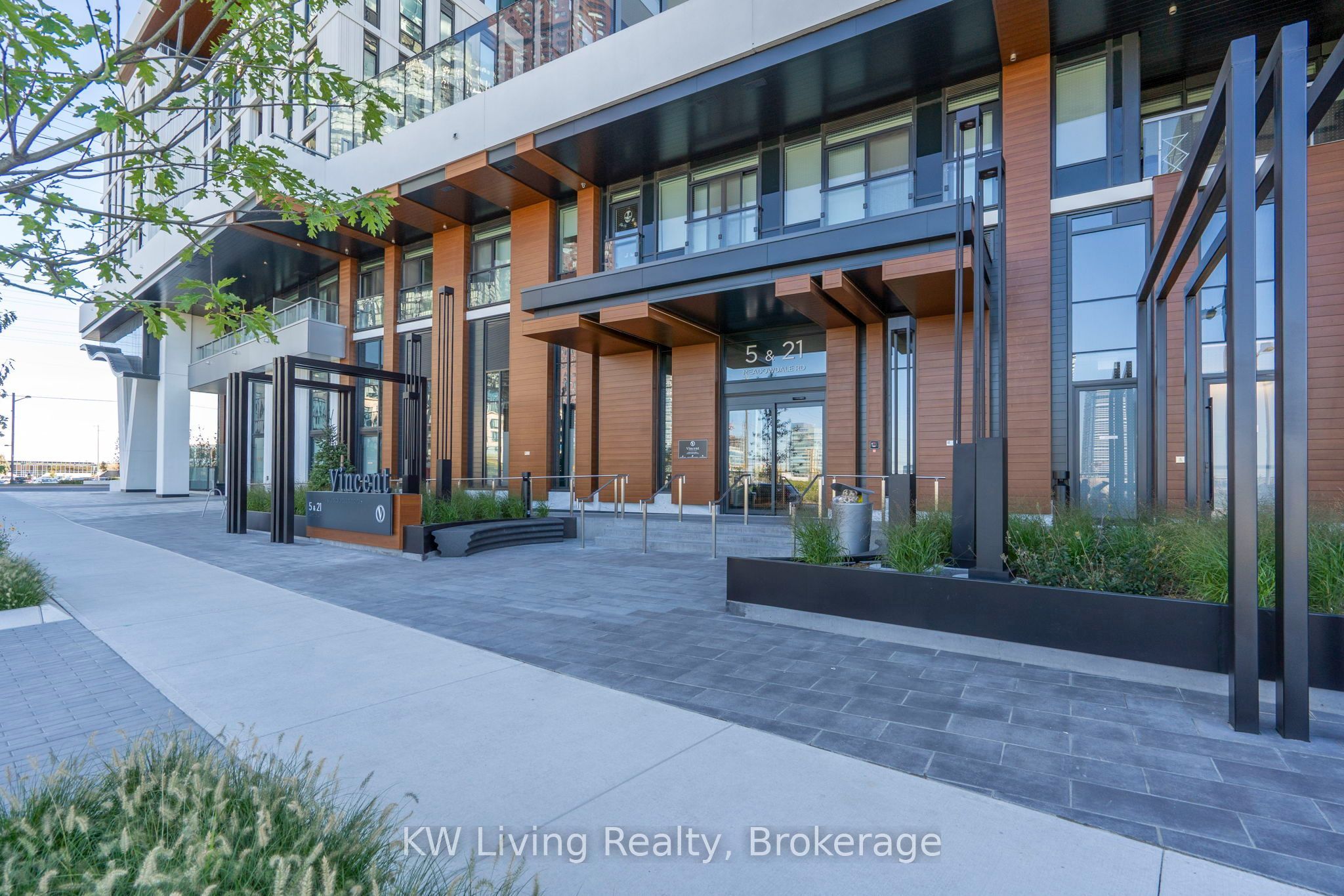 Unit 1304 - 5 Meadowdale Road, Vaughan 4