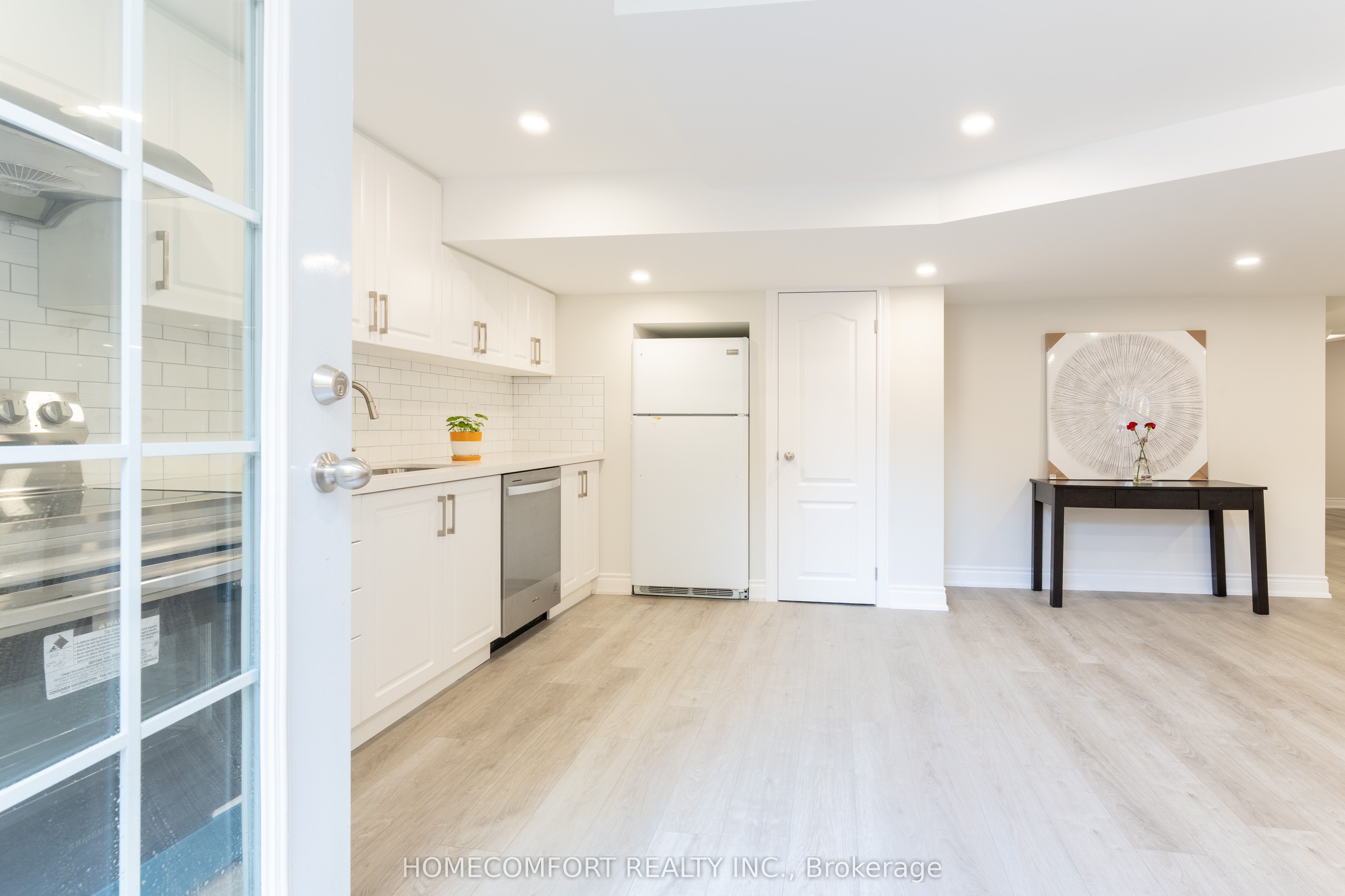 Unit bsmt - 369 Tower Hill Road, Richmond Hill 4
