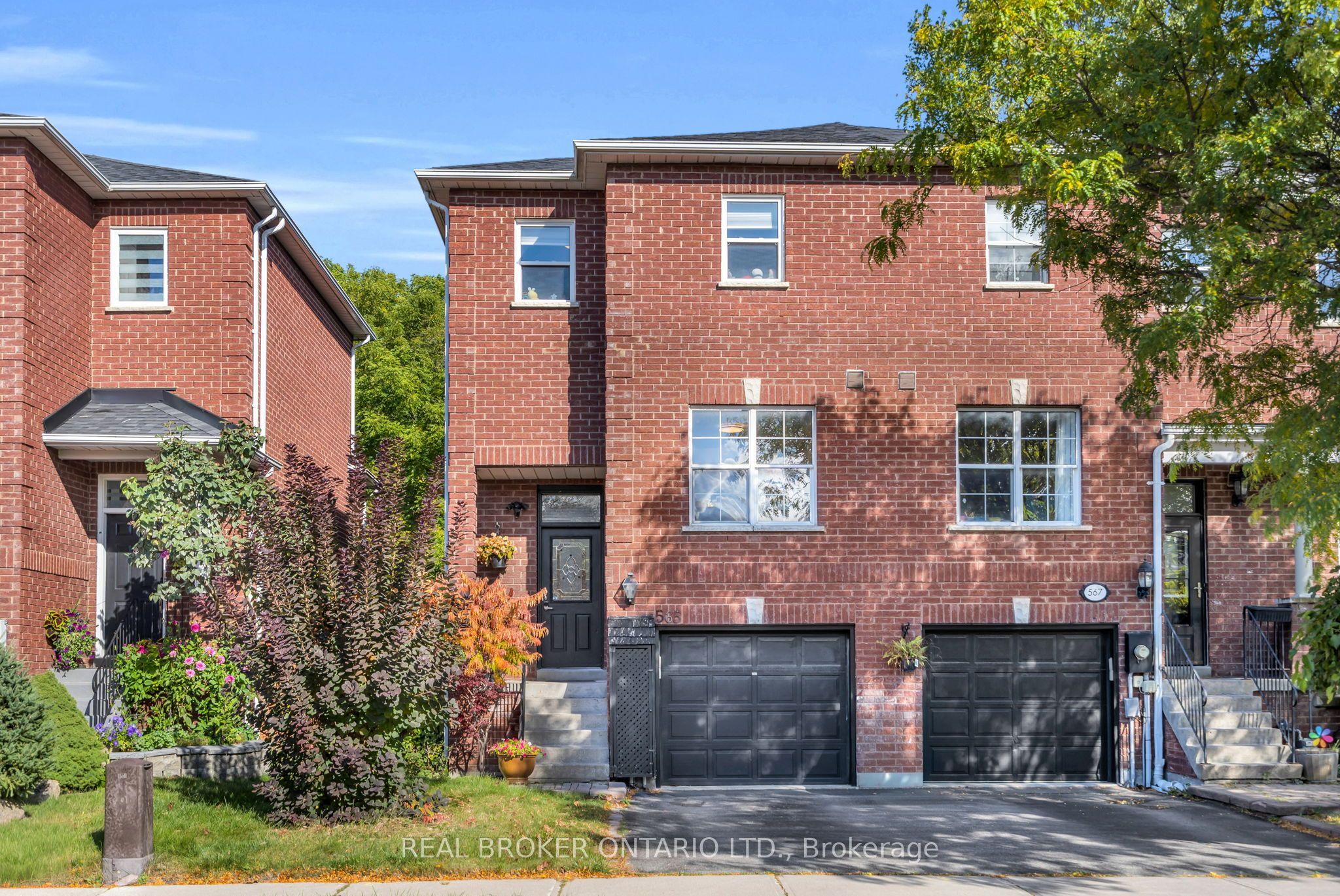 565 Bondi Avenue, Newmarket 1