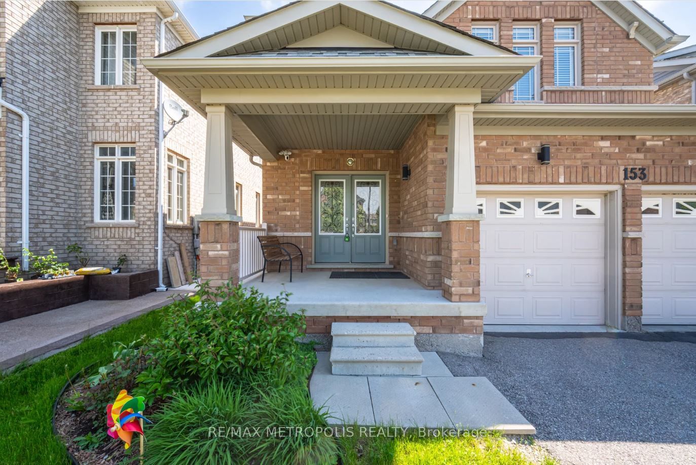 153 Mooney St, Bradford West Gwillimbury, Ontario L3Z0K9 Sold History