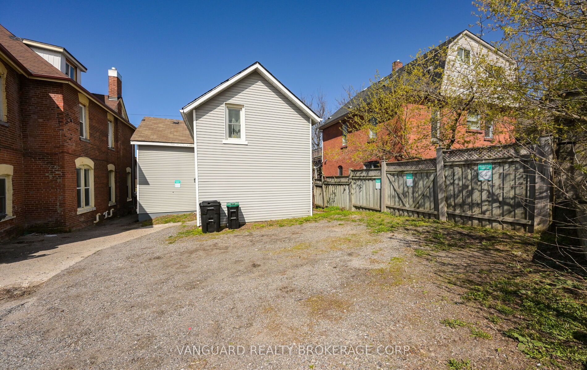 Unit 1 - 103 Mulcaster Street, Barrie 5