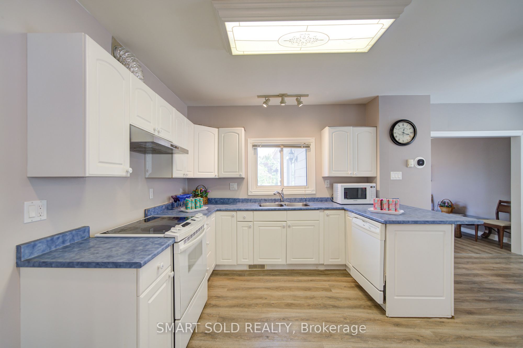 75 Lake Avenue, Ramara 5