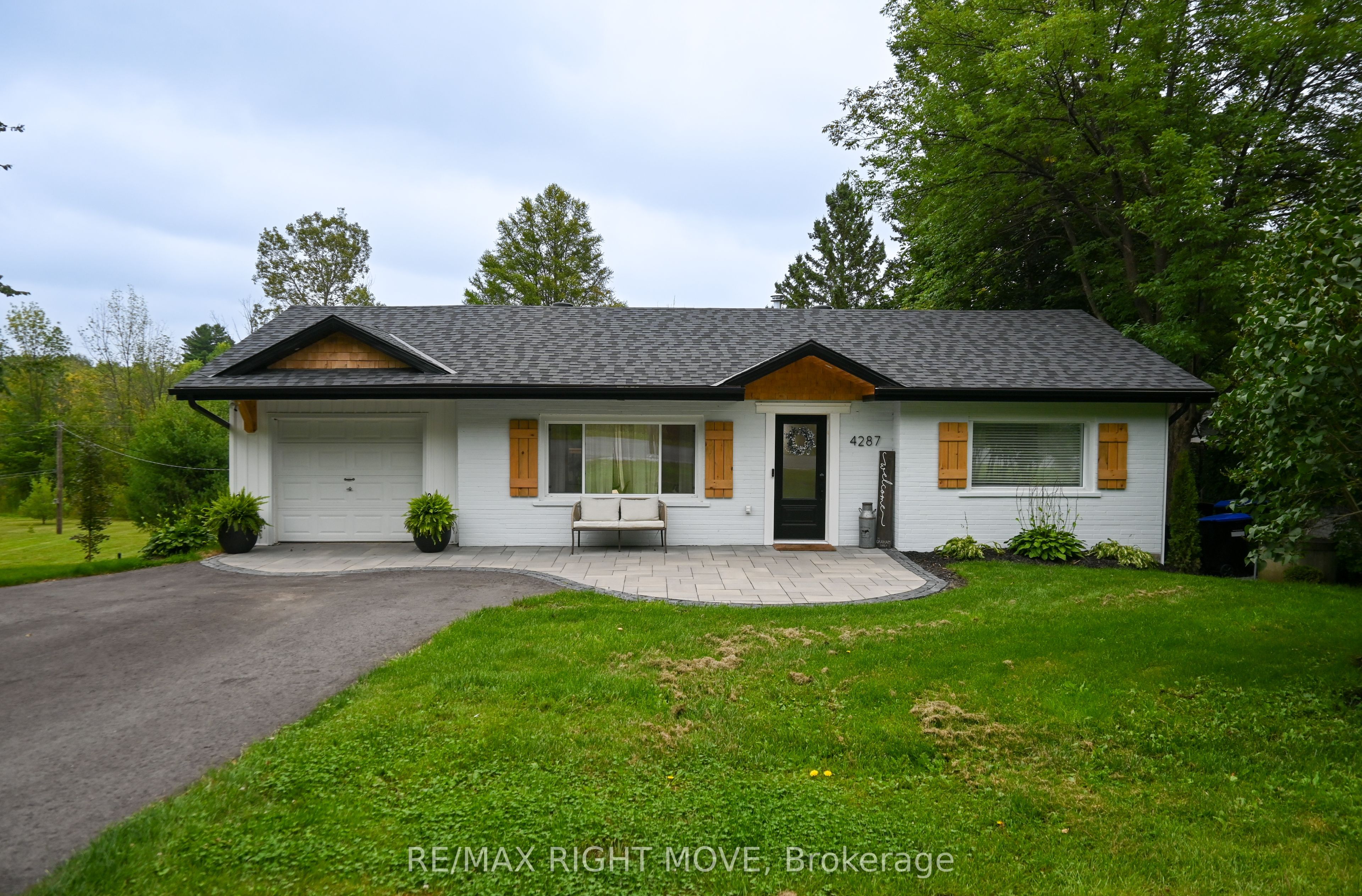 4287 Huronia Road, Severn 1