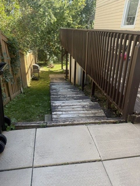 Unit LOWER - 95 Browning Trail, Barrie 2