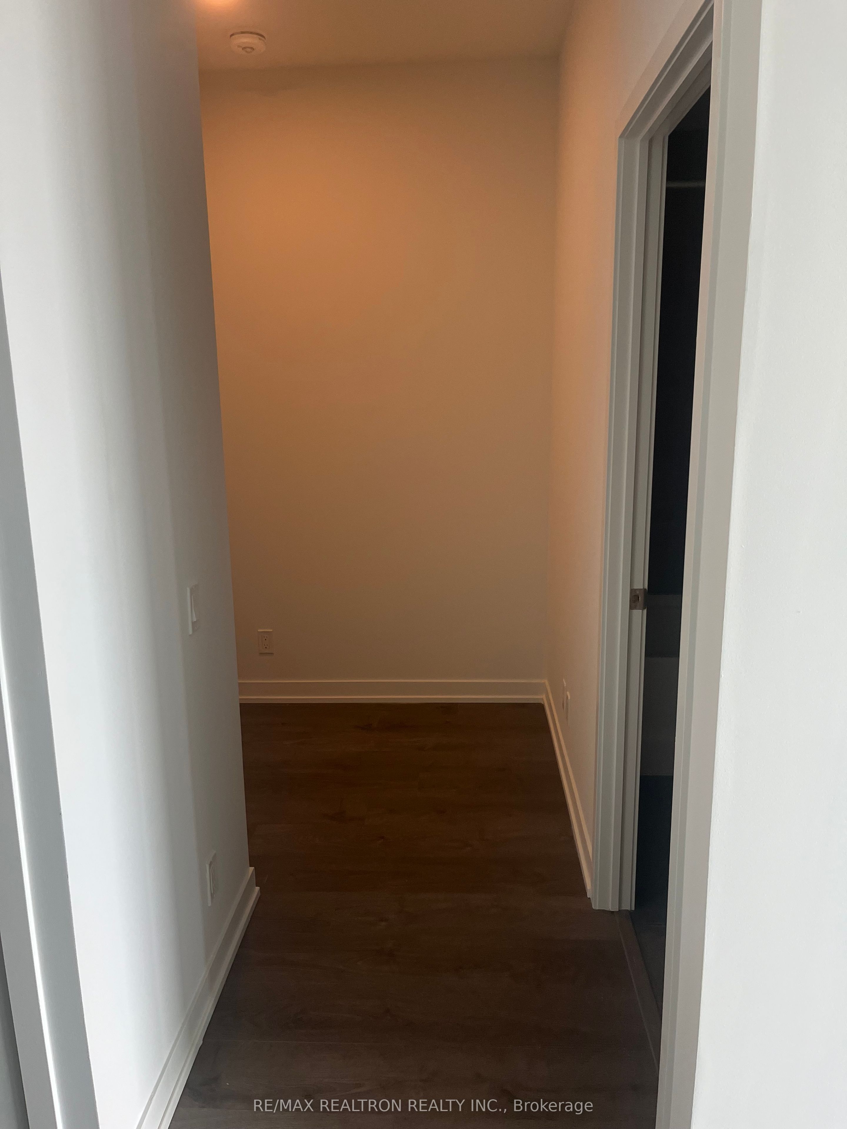 Unit 1712 - 39 Mary Street, Barrie 2