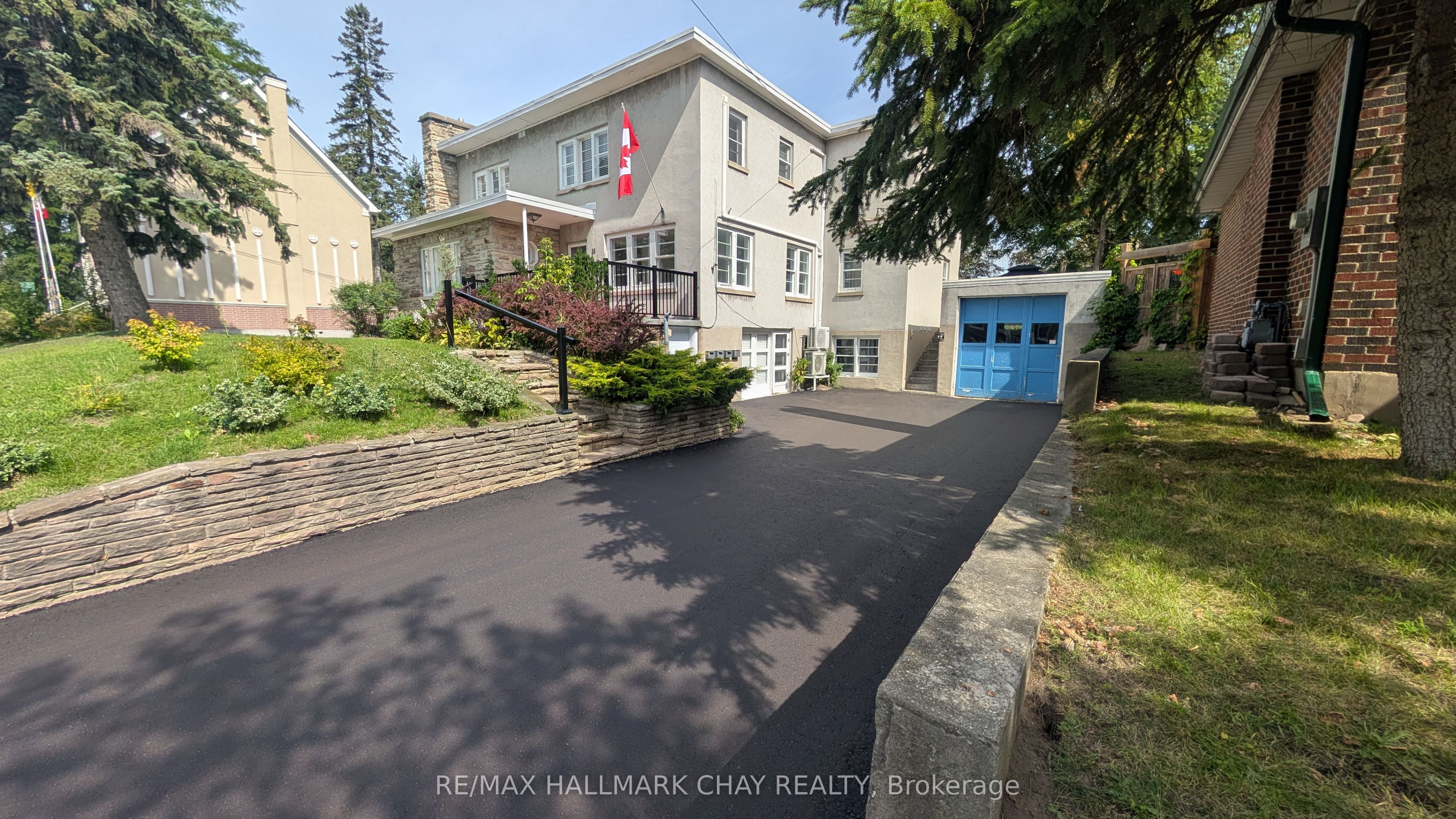Unit 1 - 15 Parkside Drive, Barrie 2