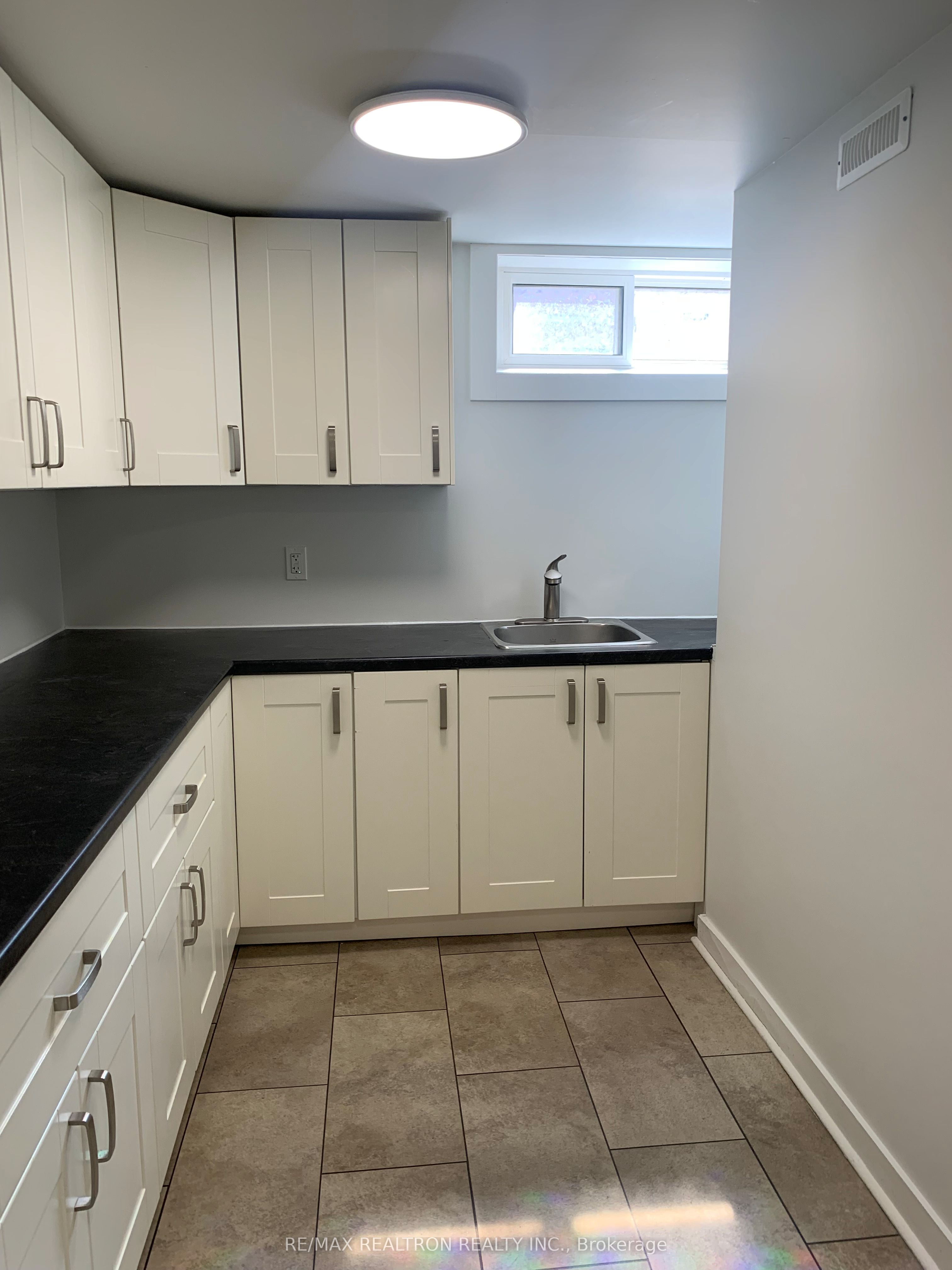 Unit Unit 1 - 44 Cynthia Court, Barrie 5