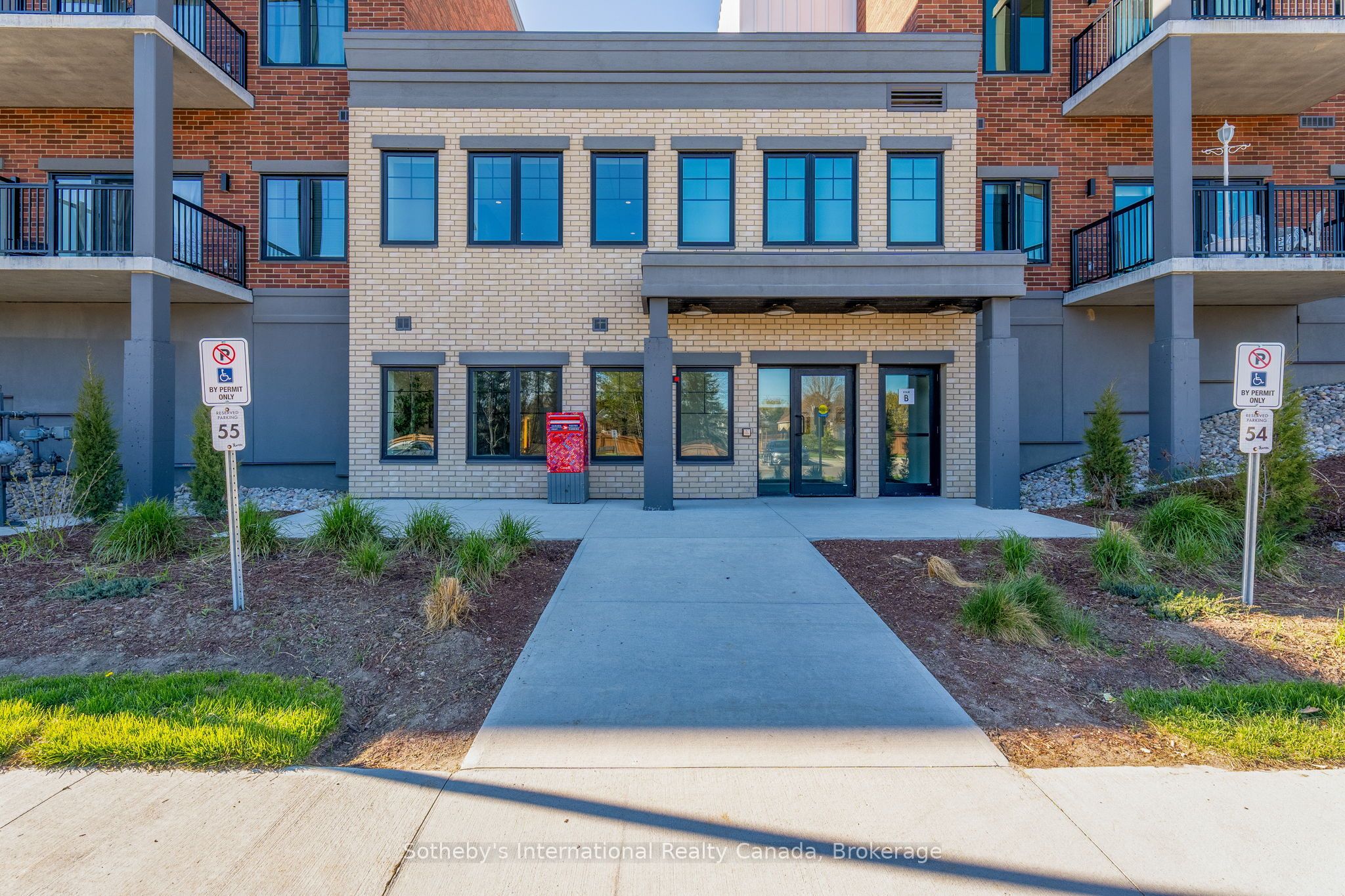 Unit 418 - 121 Mary Street, Clearview 2