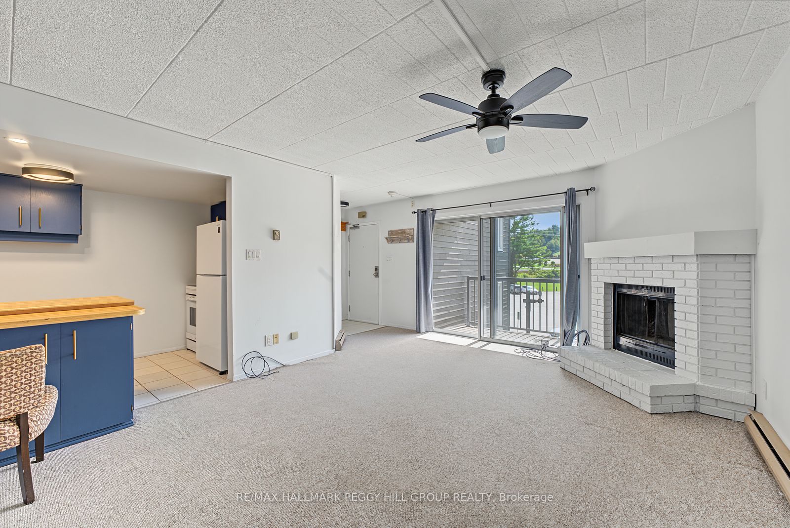 Unit 215 - 1102 Horseshoe Valley Road W, Oro-Medonte 2