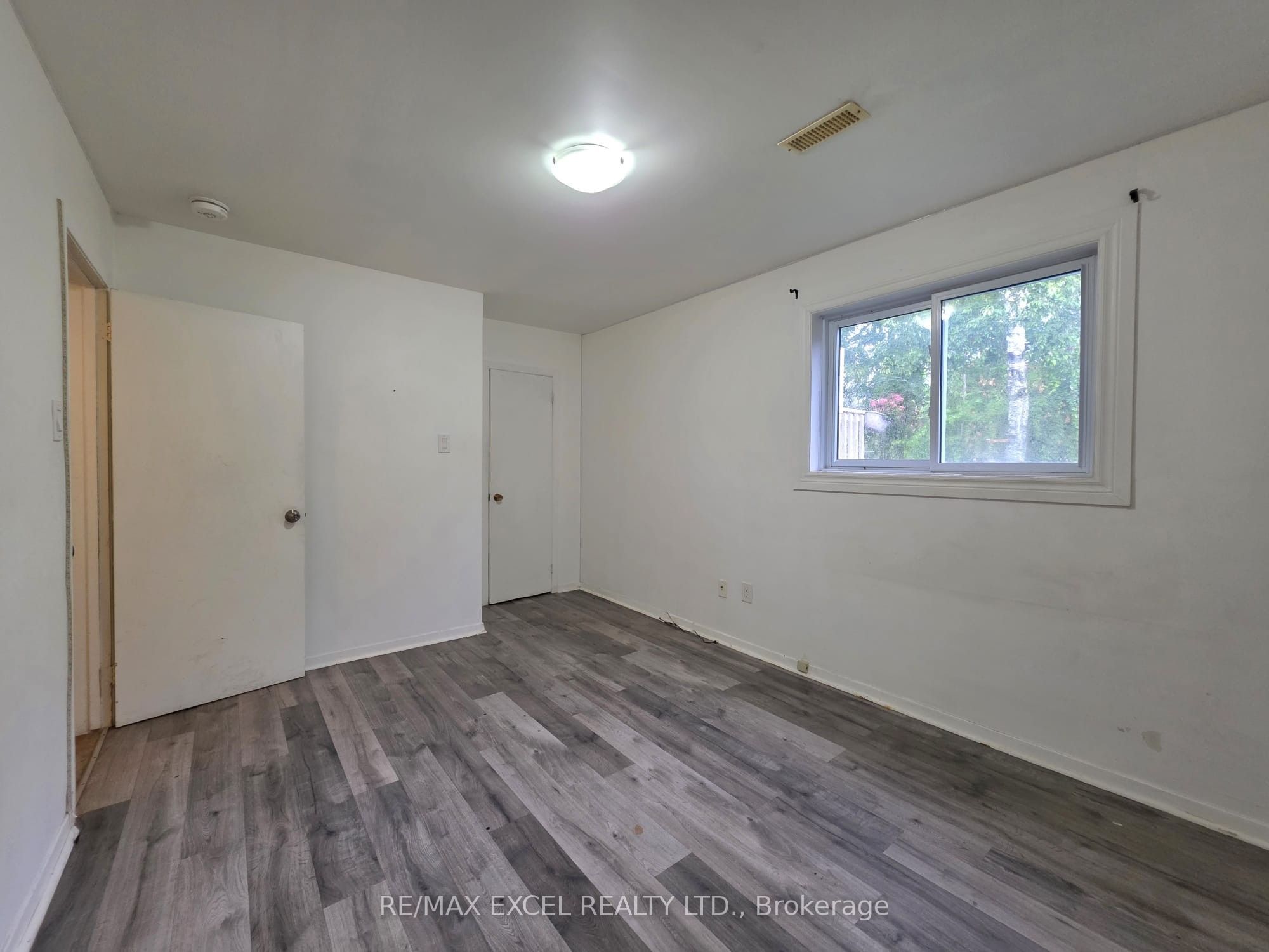 Unit Bsmt - 22 Northpark Road, Barrie 4