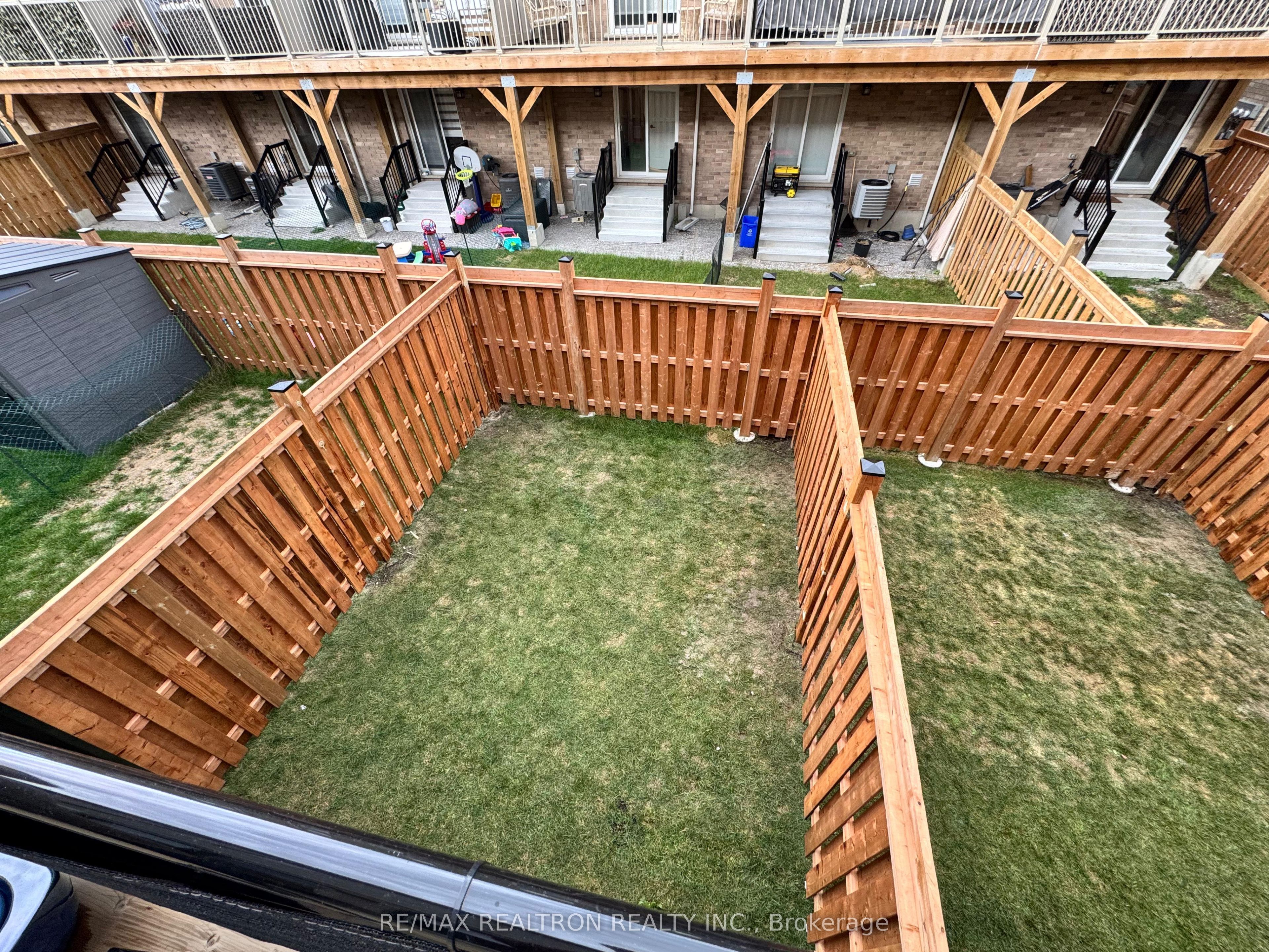 20 Pumpkin Corner Crescent, Barrie 5