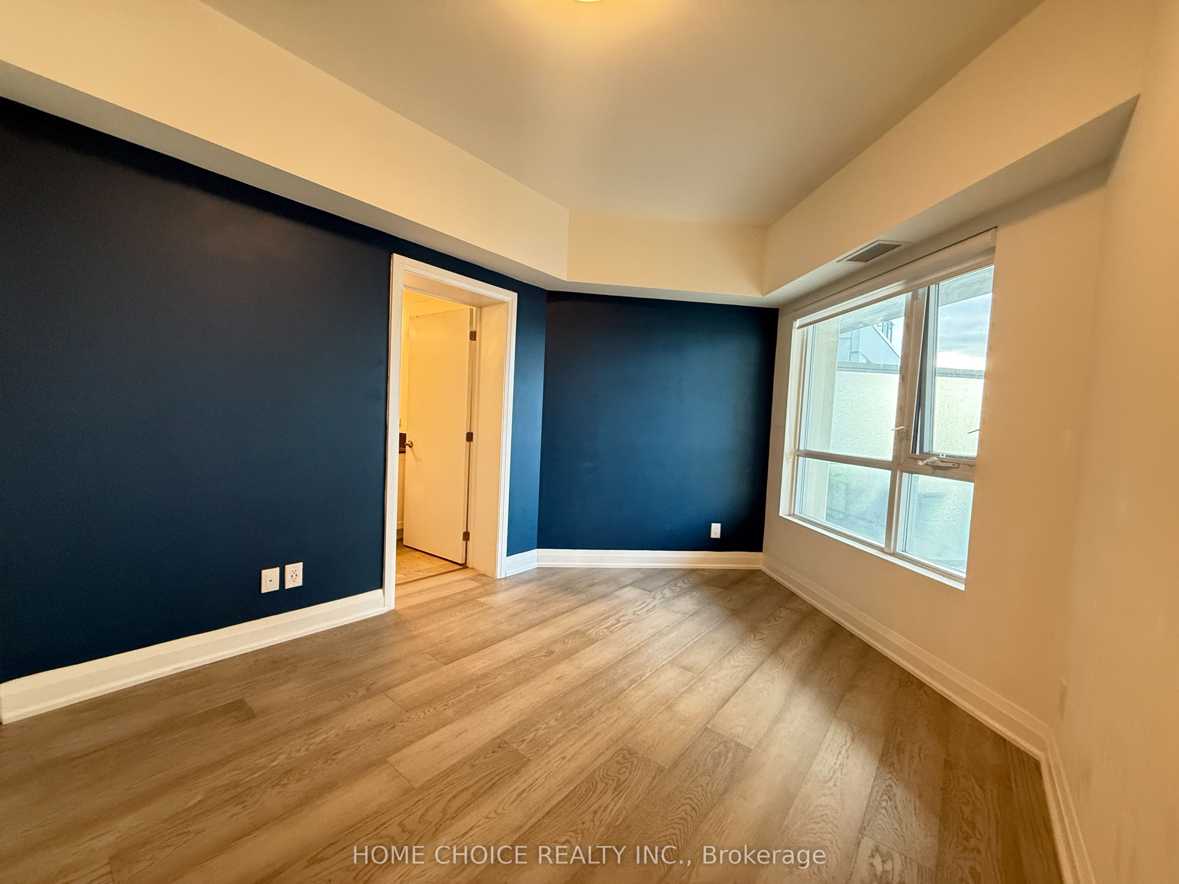 Unit 1001 - 58 Lakeside Terrace, Barrie 3