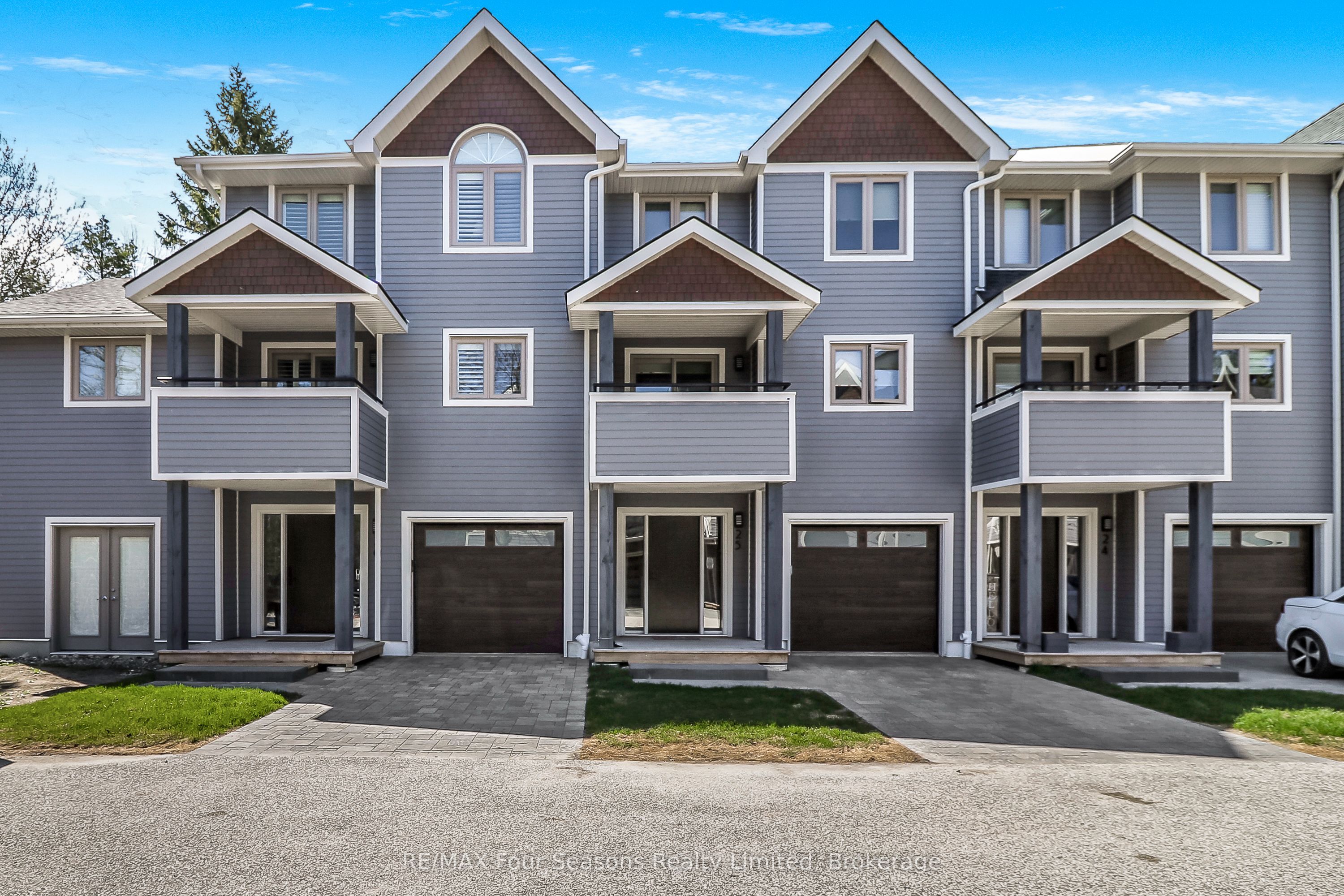 25 STARBOARD Road, Collingwood 4