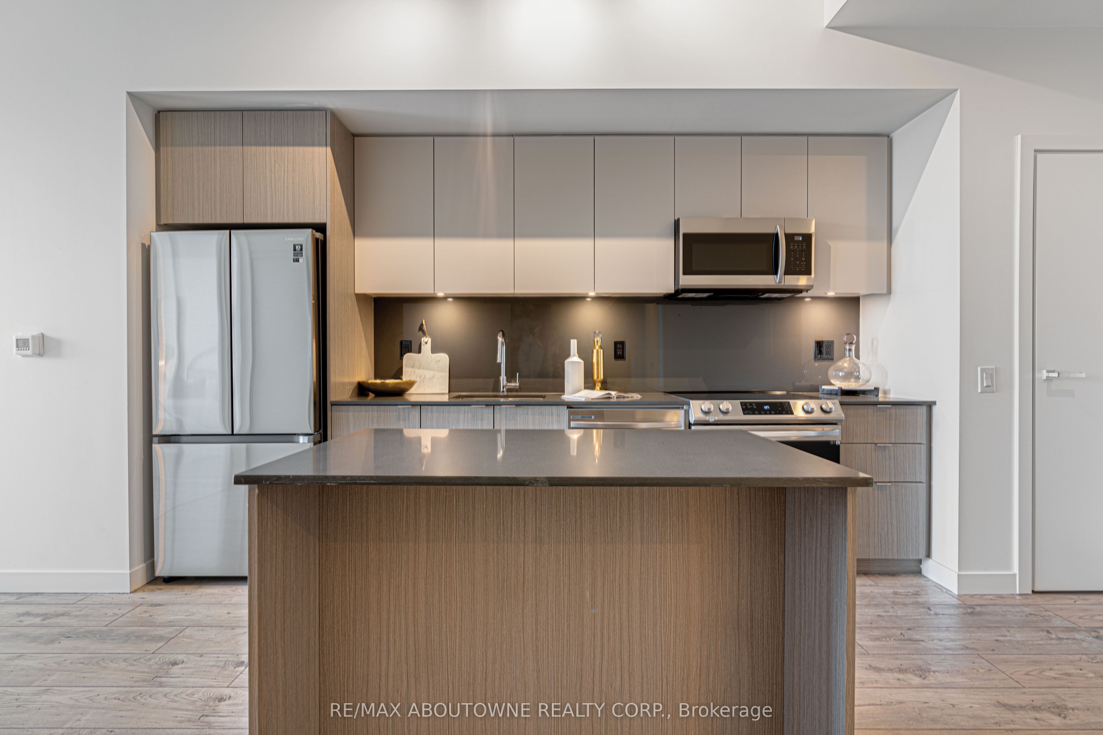 Unit A0309 - 125 Bronte Road, Oakville 5