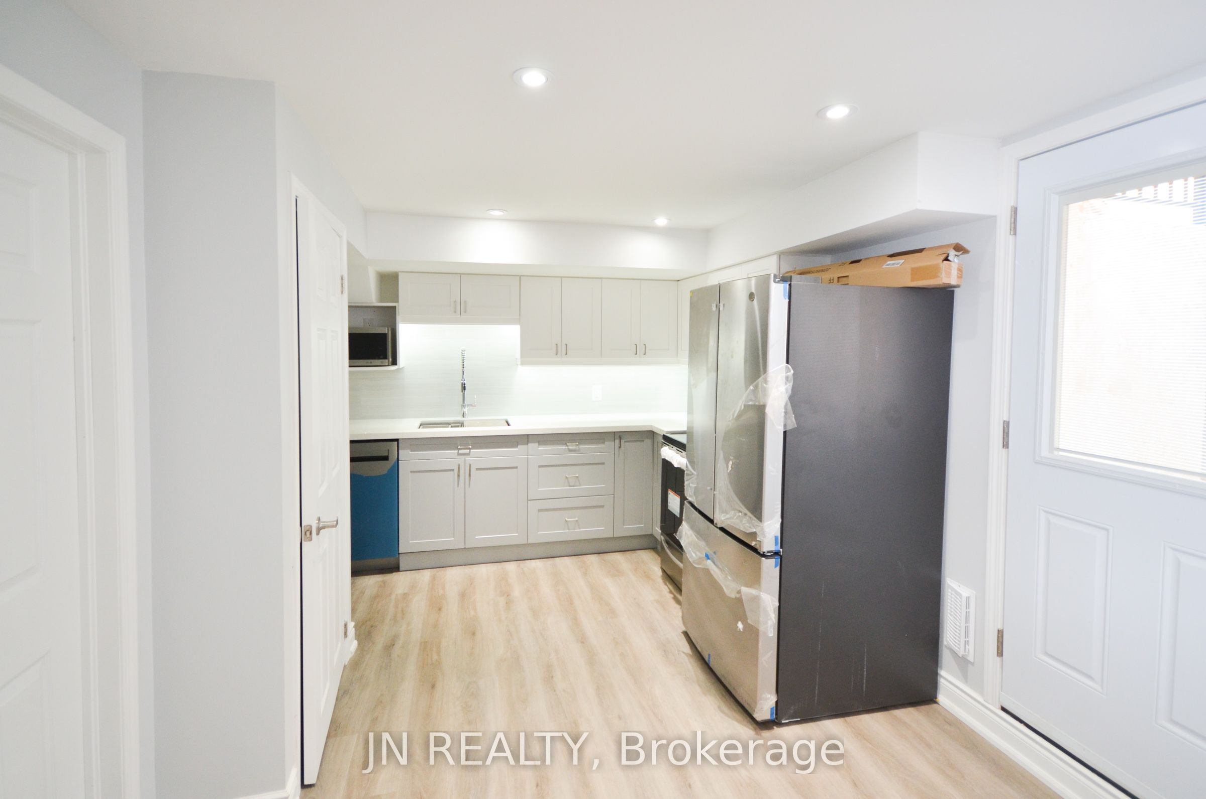 Unit Lower - 34 McEchearn Crescent, Brampton 4