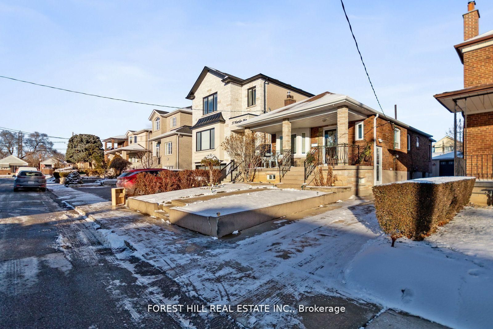 55 Hartley Avenue, Toronto 3