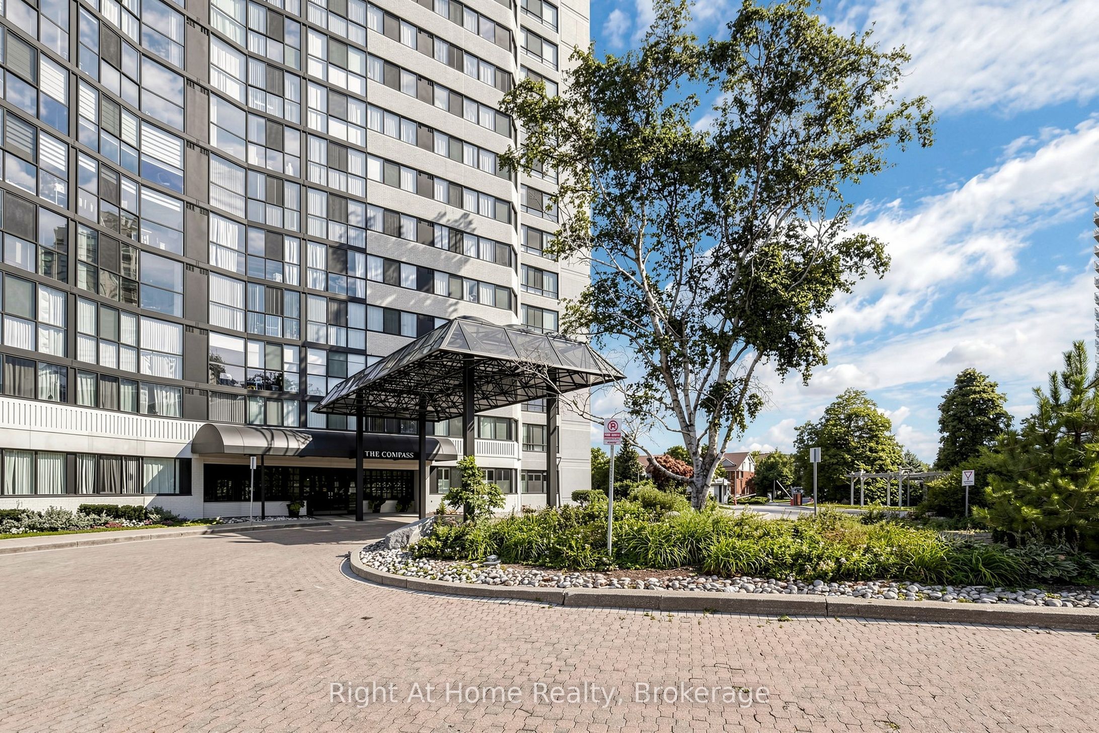 Unit 1509 - 1360 Rathburn Road E, Mississauga 4