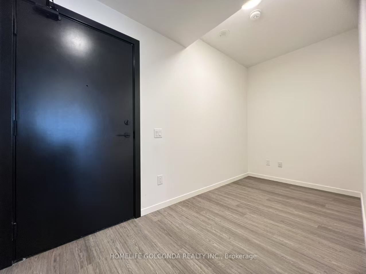 Unit 423 - 689 The Queensway, Etobicoke 5