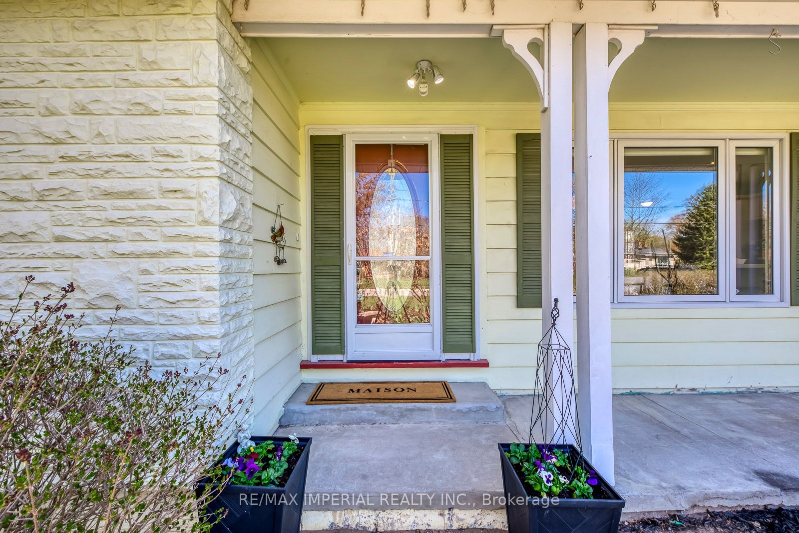 2048 Devon Road, Oakville 4