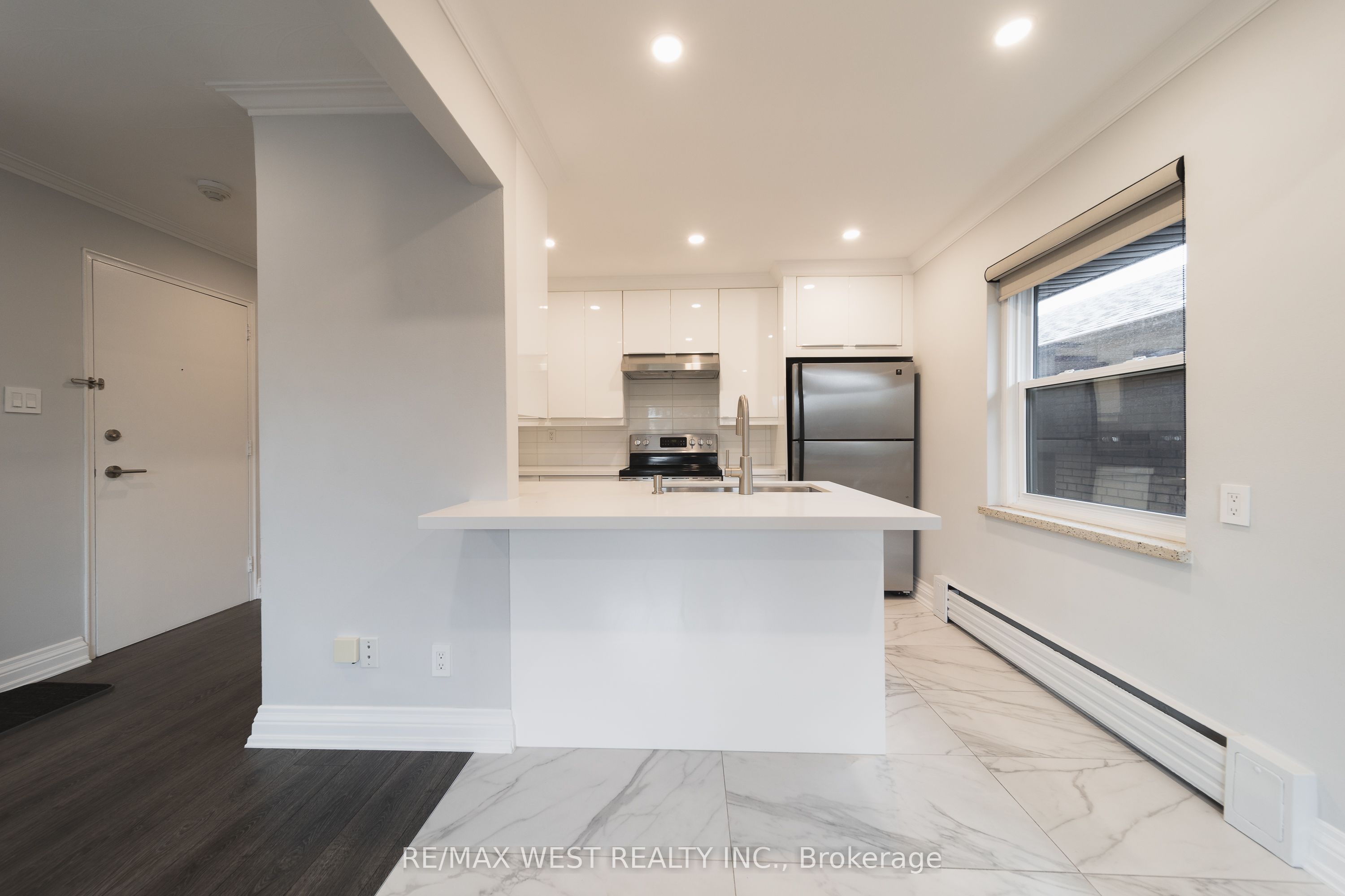 Unit 7 - 237 Melrose Street, Etobicoke 2