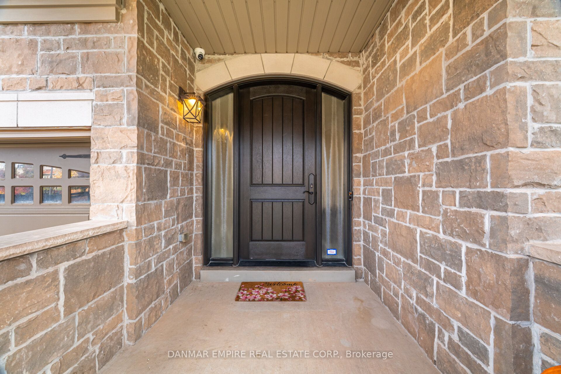 2118 Vineland Crescent, Oakville 3