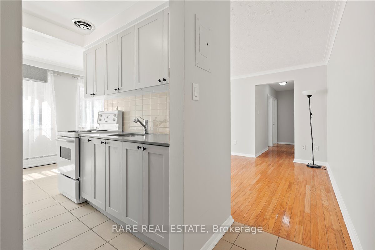 Unit 4 - 2 Twenty First Street, Etobicoke 3