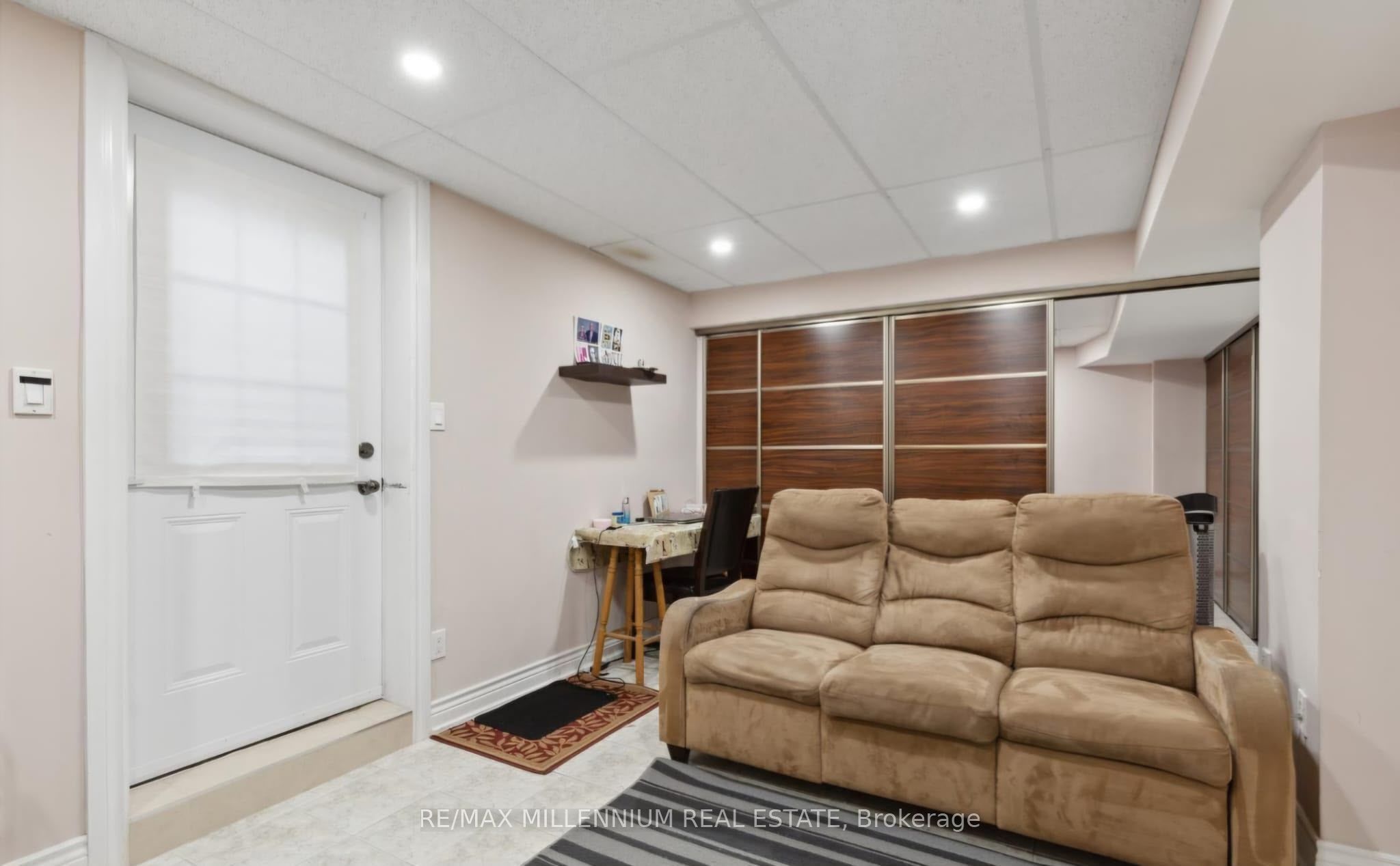 Unit Basement - 5687 Goldenbrook Drive, Mississauga 3