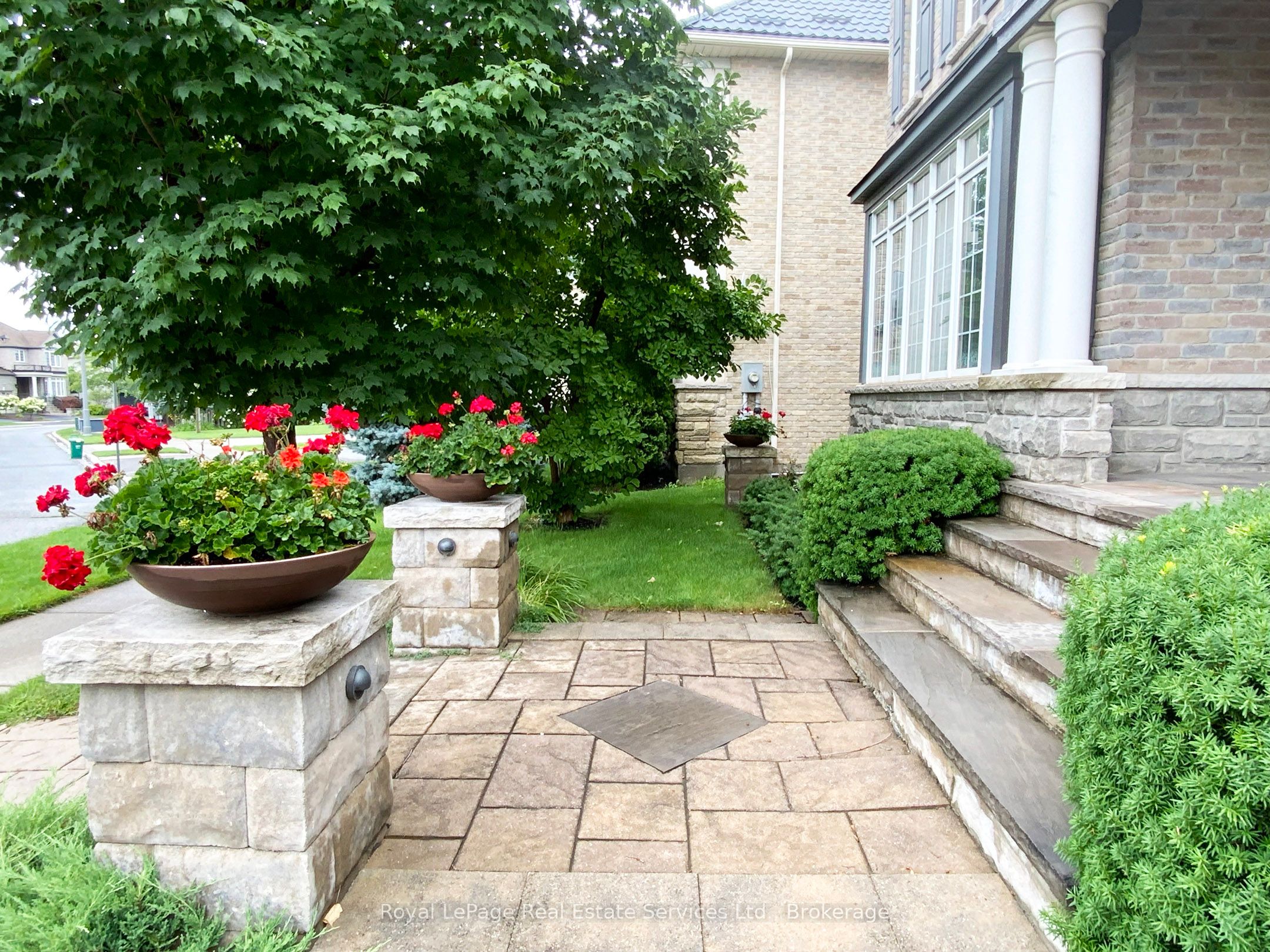 3385 Liptay Avenue, Oakville 3