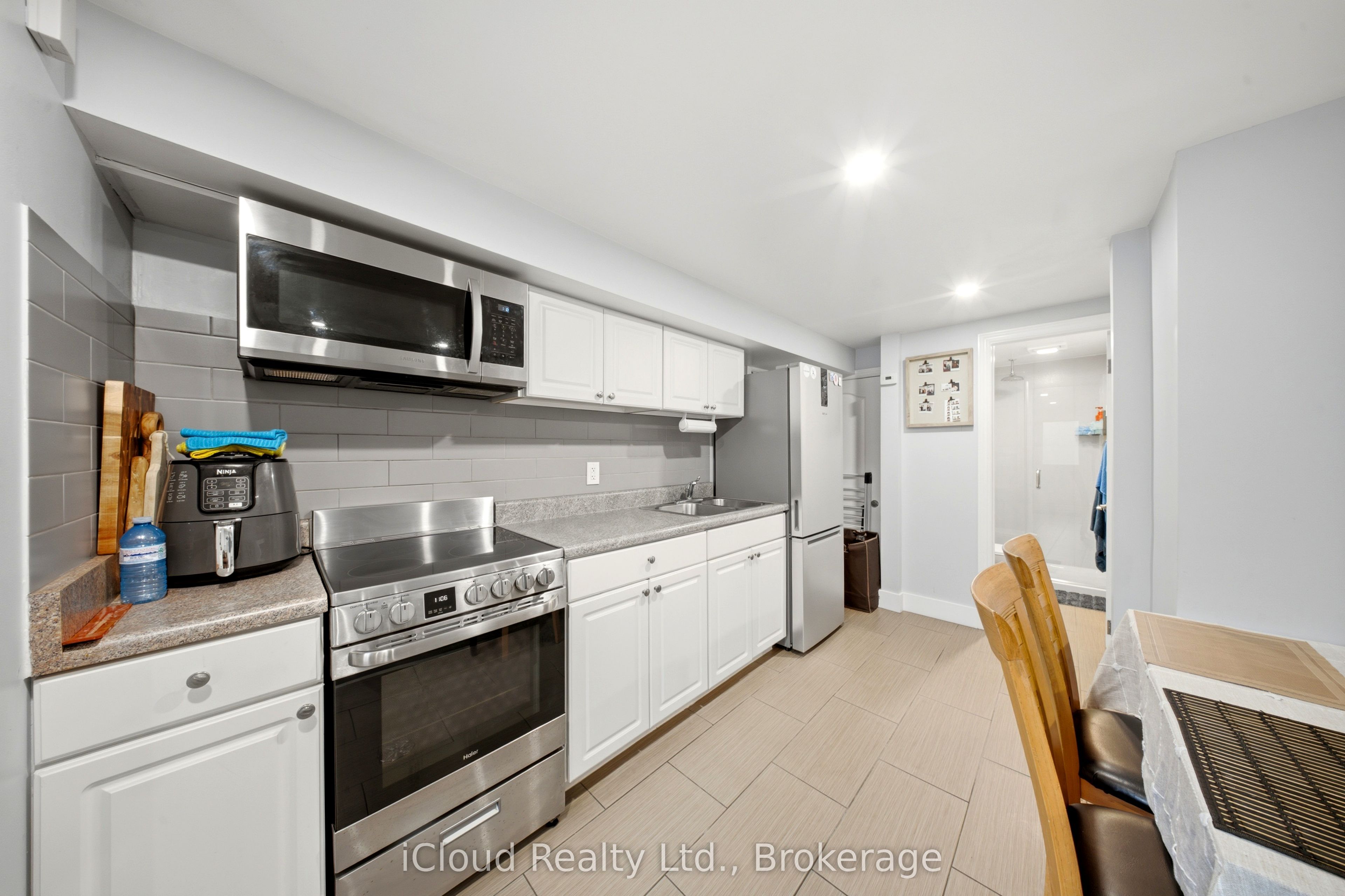 Unit Basement - 1226 Lansdowne Avenue, Toronto 3