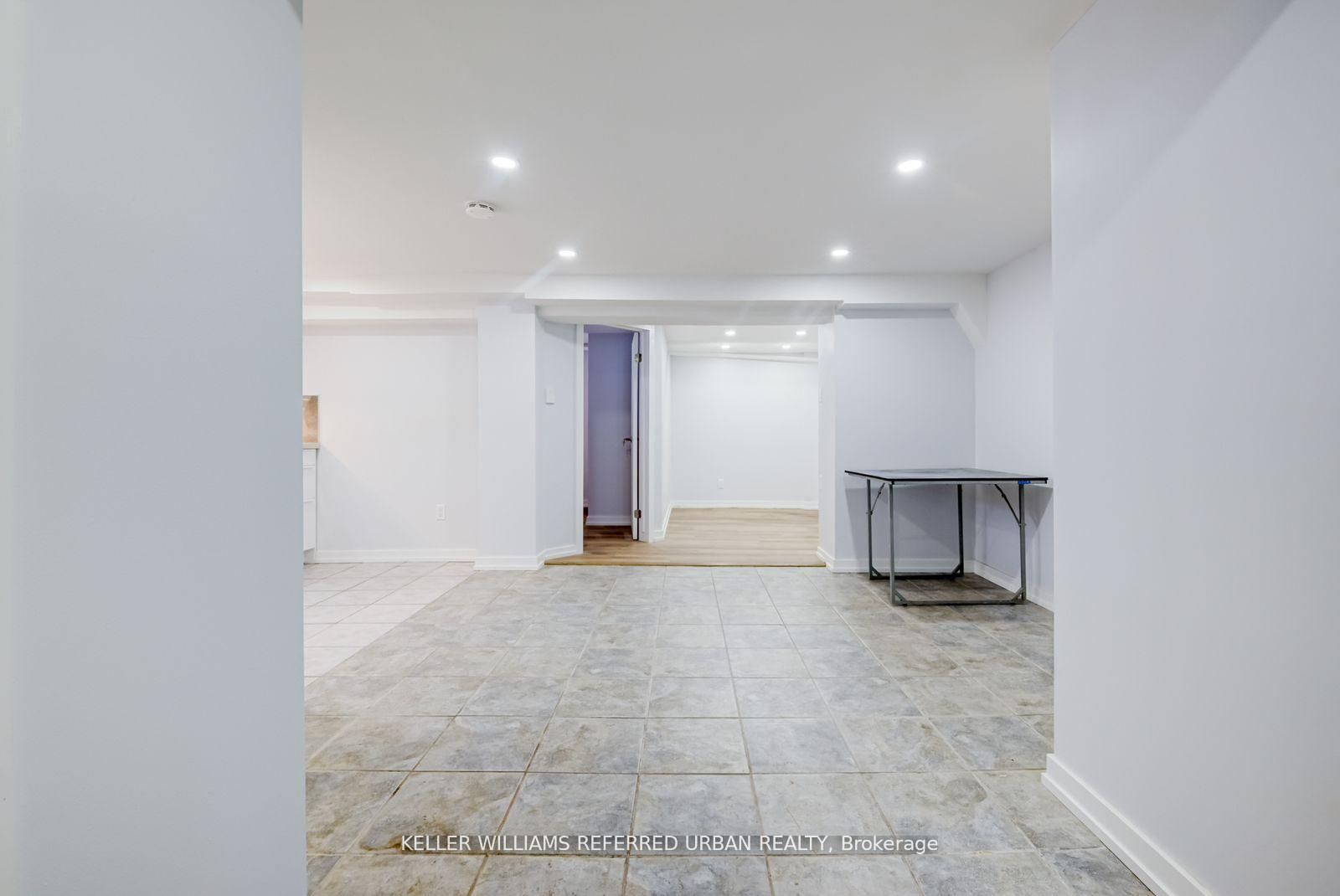 Unit Lower - 2556 Lake Shore Boulevard W, Etobicoke 5
