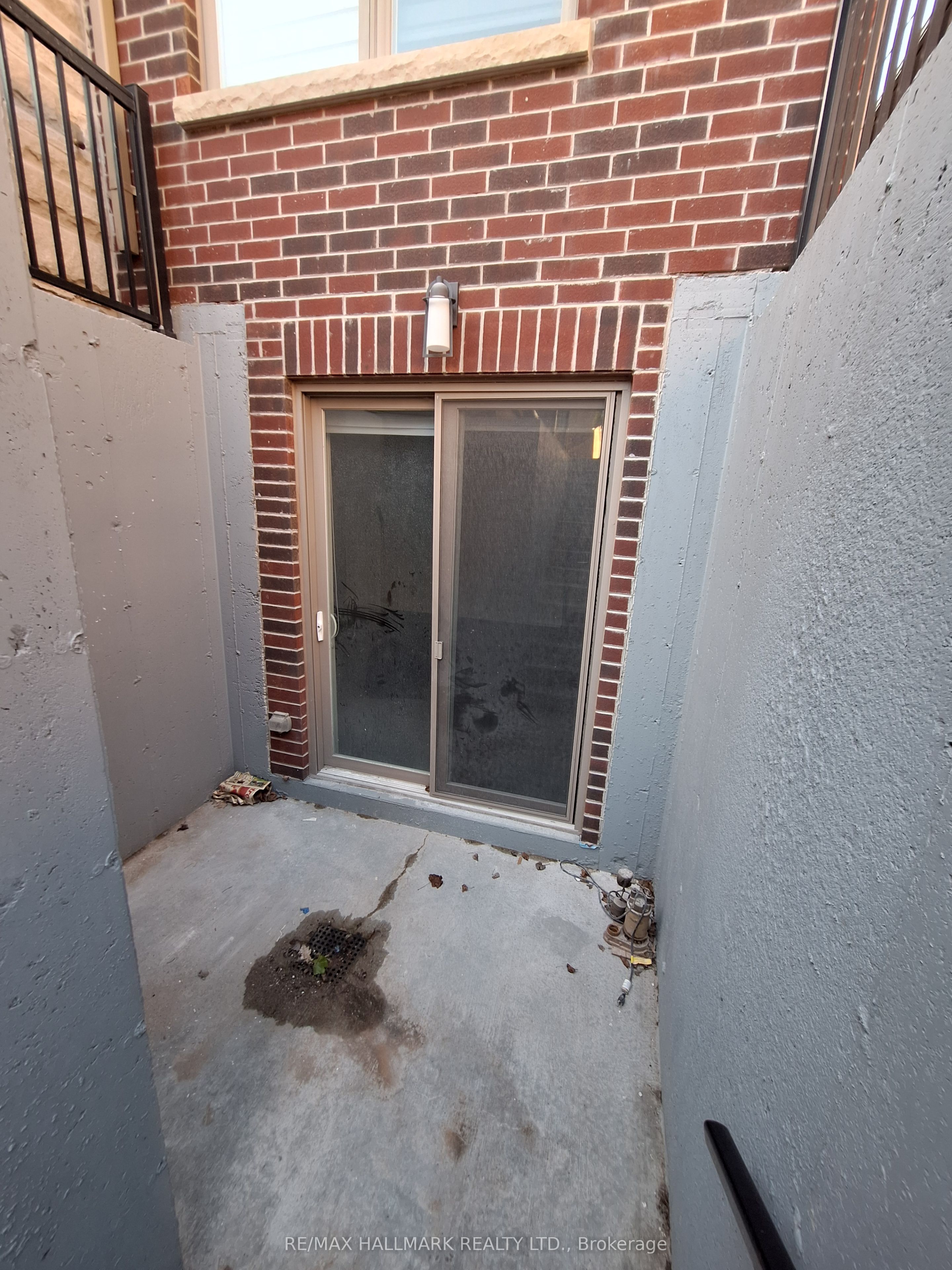 Unit LOWER - 38 Harrison Avenue, Mississauga 5