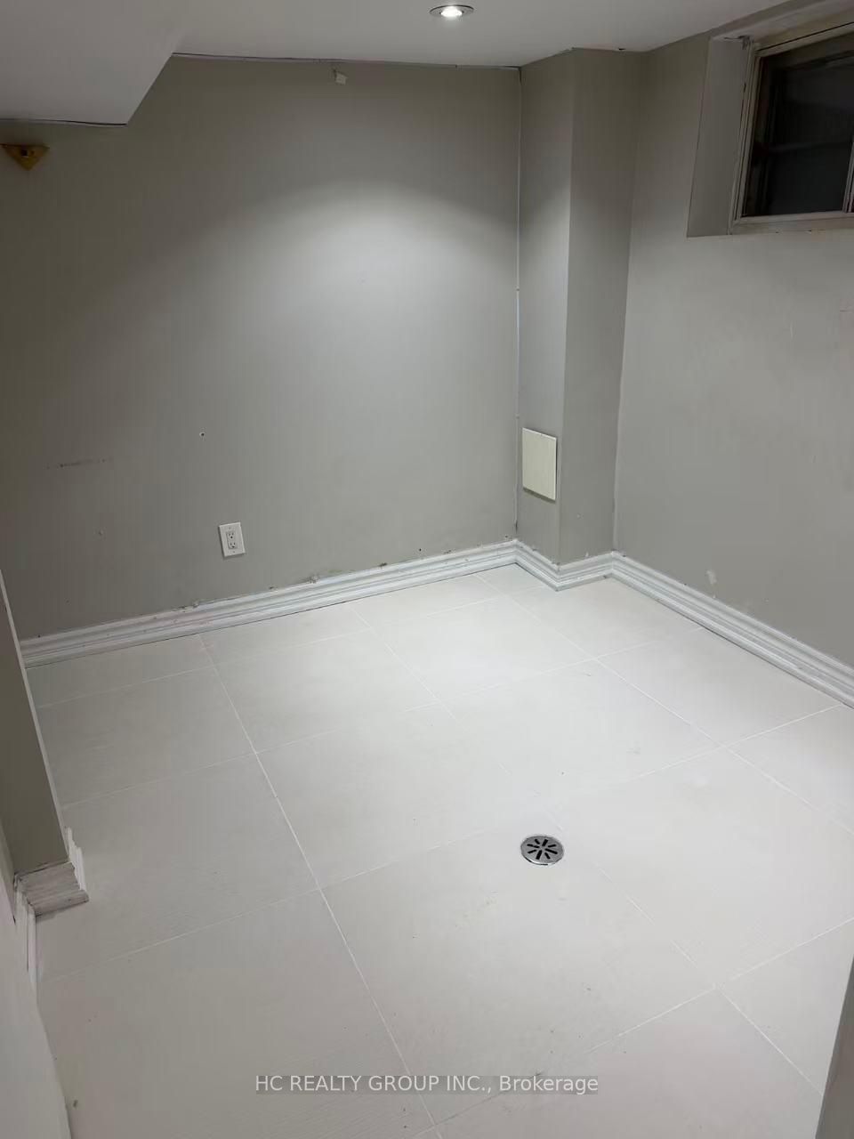 Unit Lower - 25 Beechwood Avenue, Toronto 4