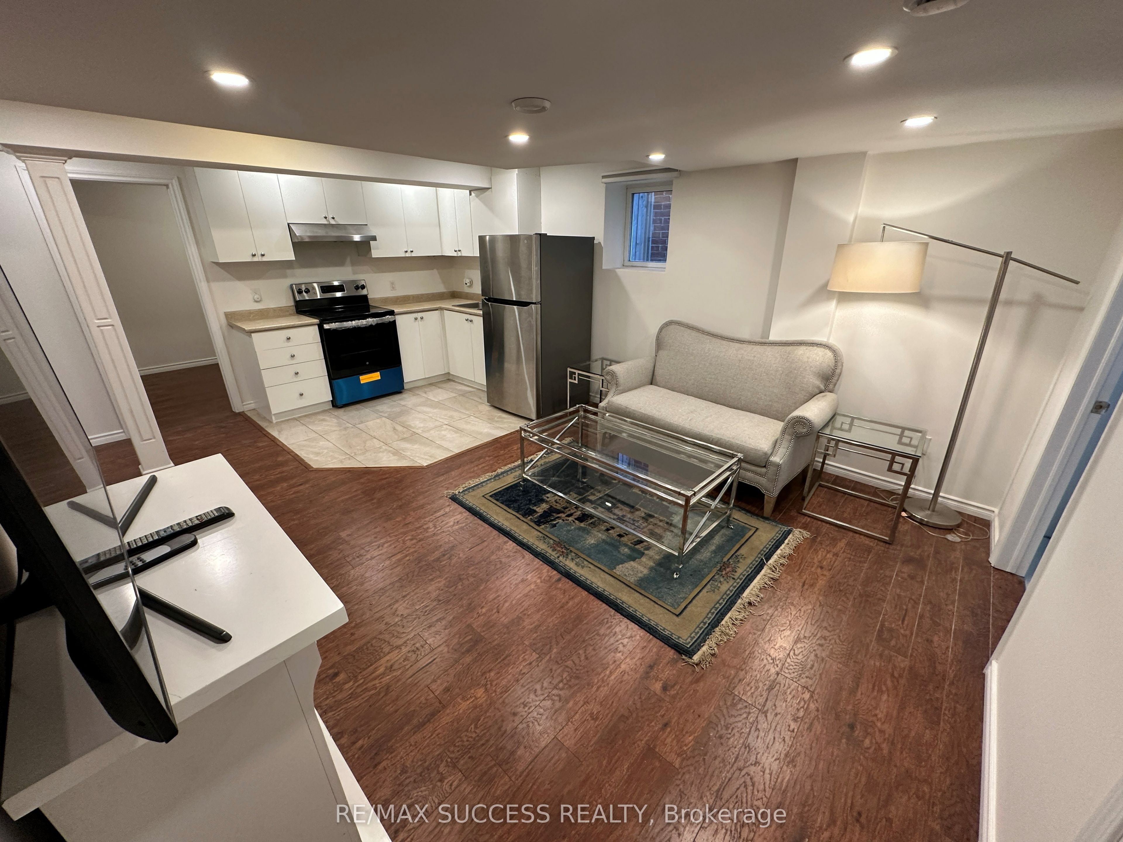 Unit Basement - 916 Minchin Way, Milton 2