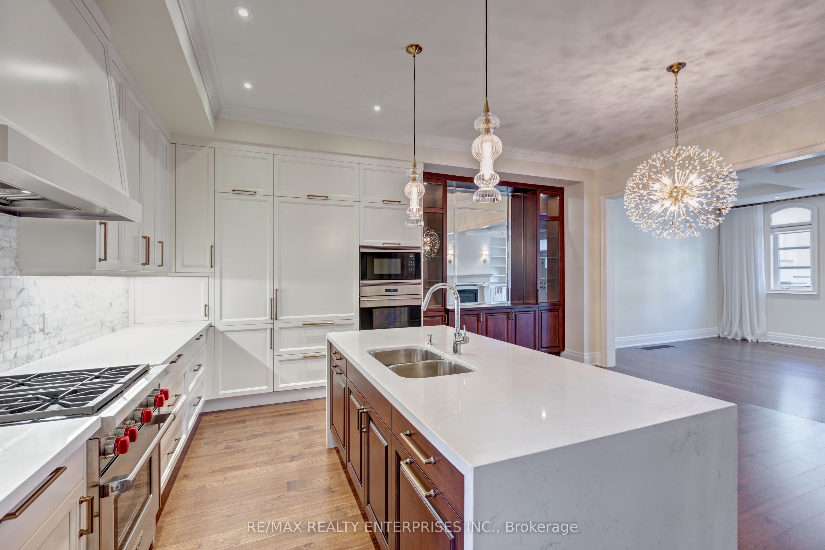 287 Rebecca Street, Oakville 4